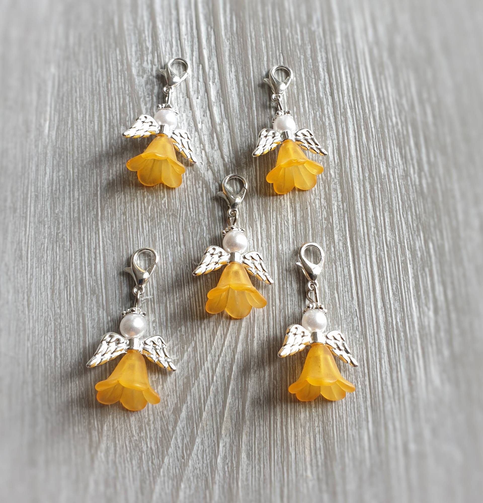 20 Schutzengel Anhänger Engel Engelchen Taufe Konfirmation Kommunion Hochzeit Glückbringer Charm Versilbert Gastgeschenk Perlen 20 Schutzengel Anhänger Engel Engelchen Taufe Konfirmation Kommunion Hochzeit Glückbringer Charm Versilbert Gastgeschenk Perlen von LaDuchesseAgate