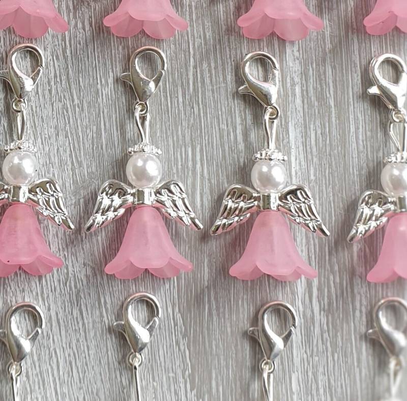 20 Schutzengel Anhänger Engel Hellrosa Taufe Kommunion Hochzeit Firmung Engelchen Geburt Glückbringer Charm Versilbert Gastgeschenk von LaDuchesseAgate
