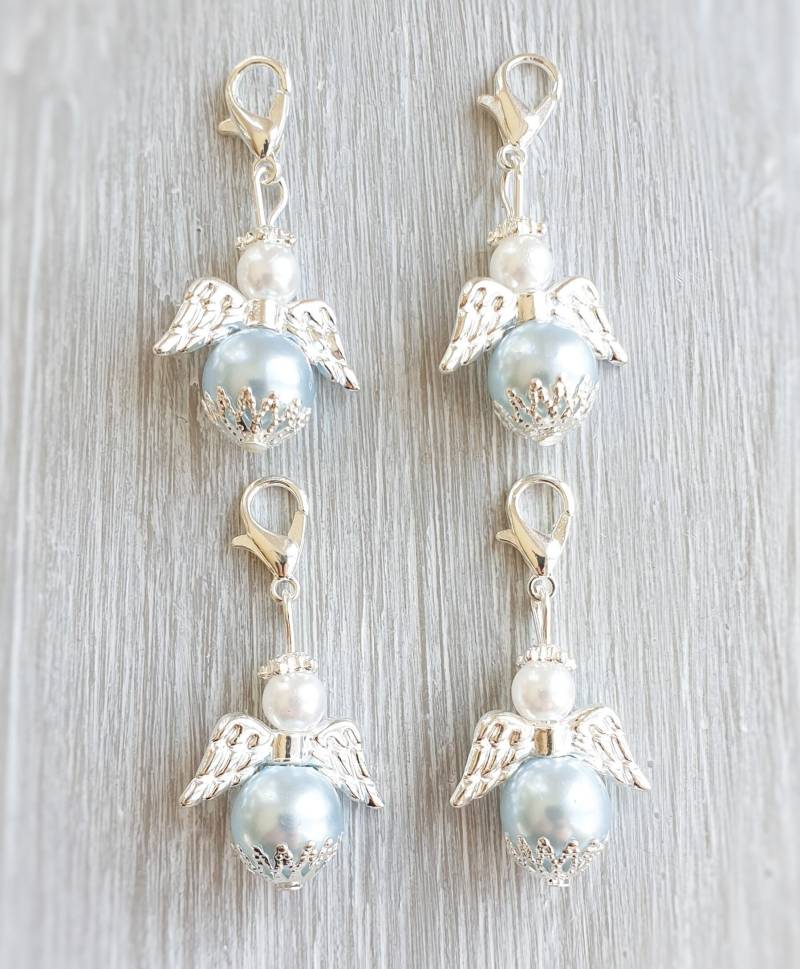 20 Schutzengel Anhänger Engel Taufe Kommunion Hochzeit Versilbert Glückbringer Engelchen Geburt Charm Gastgeschenk Perlen Beads Hellbleu von LaDuchesseAgate