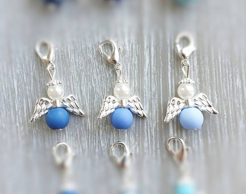 20Schutzengel Anhänger Engel Taufe Kommunion Hochzeit Glückbringer Charm Flügel Firmung Engelchen Geburt Gastgeschenk 3 Farben Perlen Blau von LaDuchesseAgate