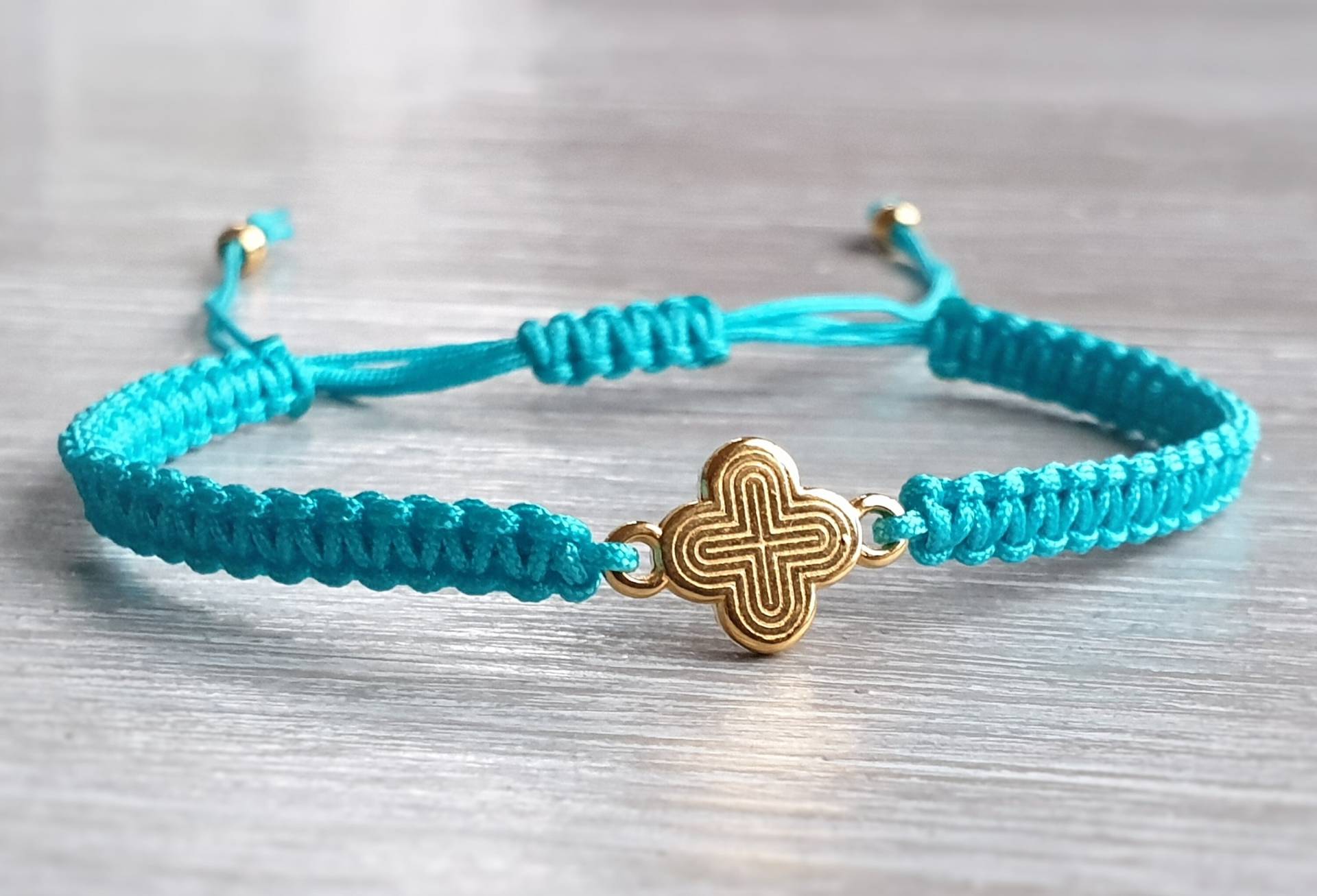 Armband Kreuz Schutzengel Glückbringer Freundschaftsarmband Freundin Bracelet Grosse Farbauswahl Taufe Kommunion Firmung Gastgeschenk Armband Kreuz Schutzengel Glückbringer Freundschaftsarmband Freundin Bracelet Grosse Farbauswahl Taufe Kommunion Firmung Gastgeschenk von LaDuchesseAgate