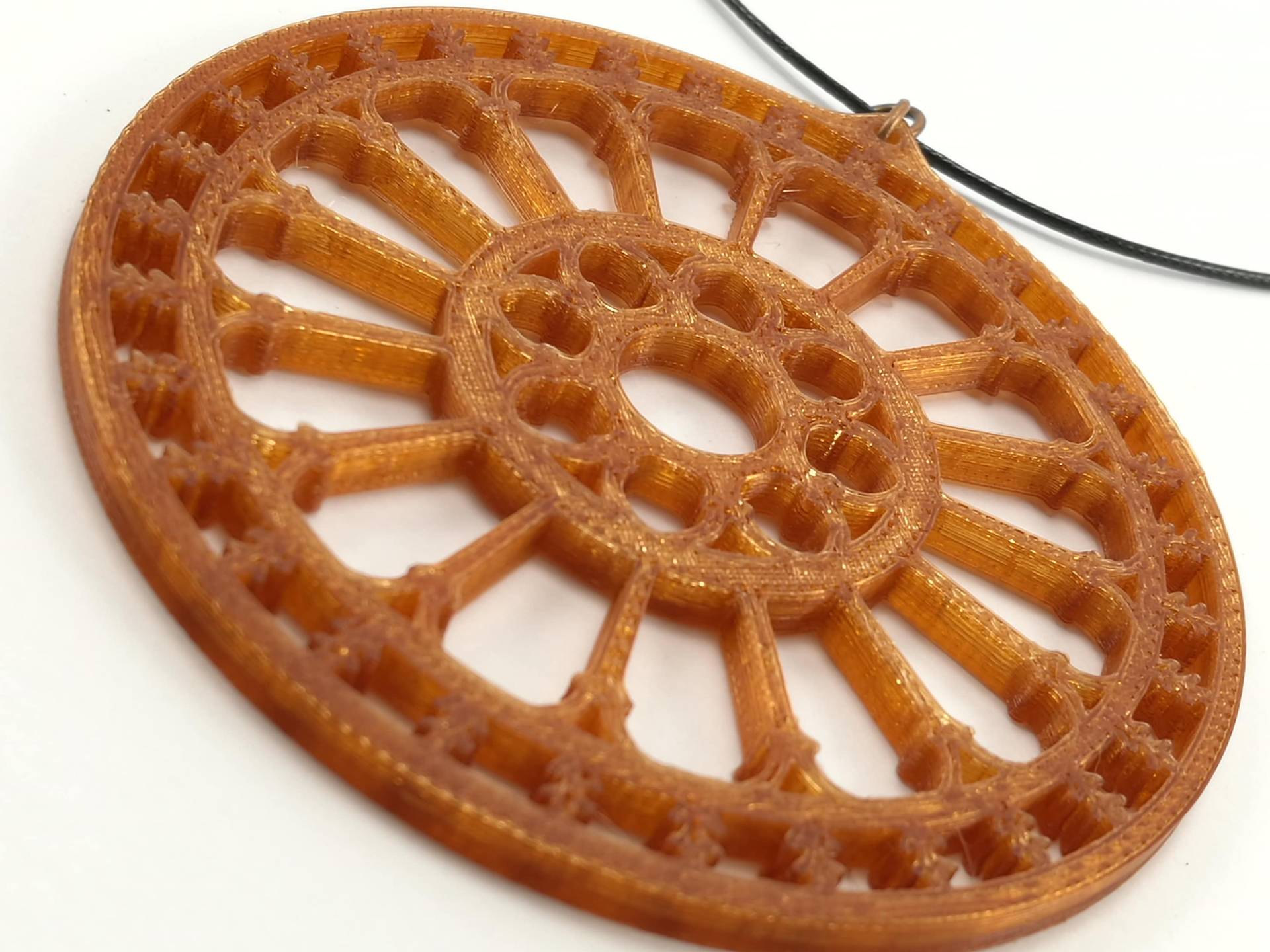 Mittelalterliche Rosette Ostuni Kathedrale - Halskette Mit Anhänger Collana Con Eingetragenen 3D Druck Mittelalterliche Rosette Ostuni Kathedrale - Halskette Mit Anhänger Collana Con Eingetragenen 3D Druck von LaFabbricaDegliOlivi