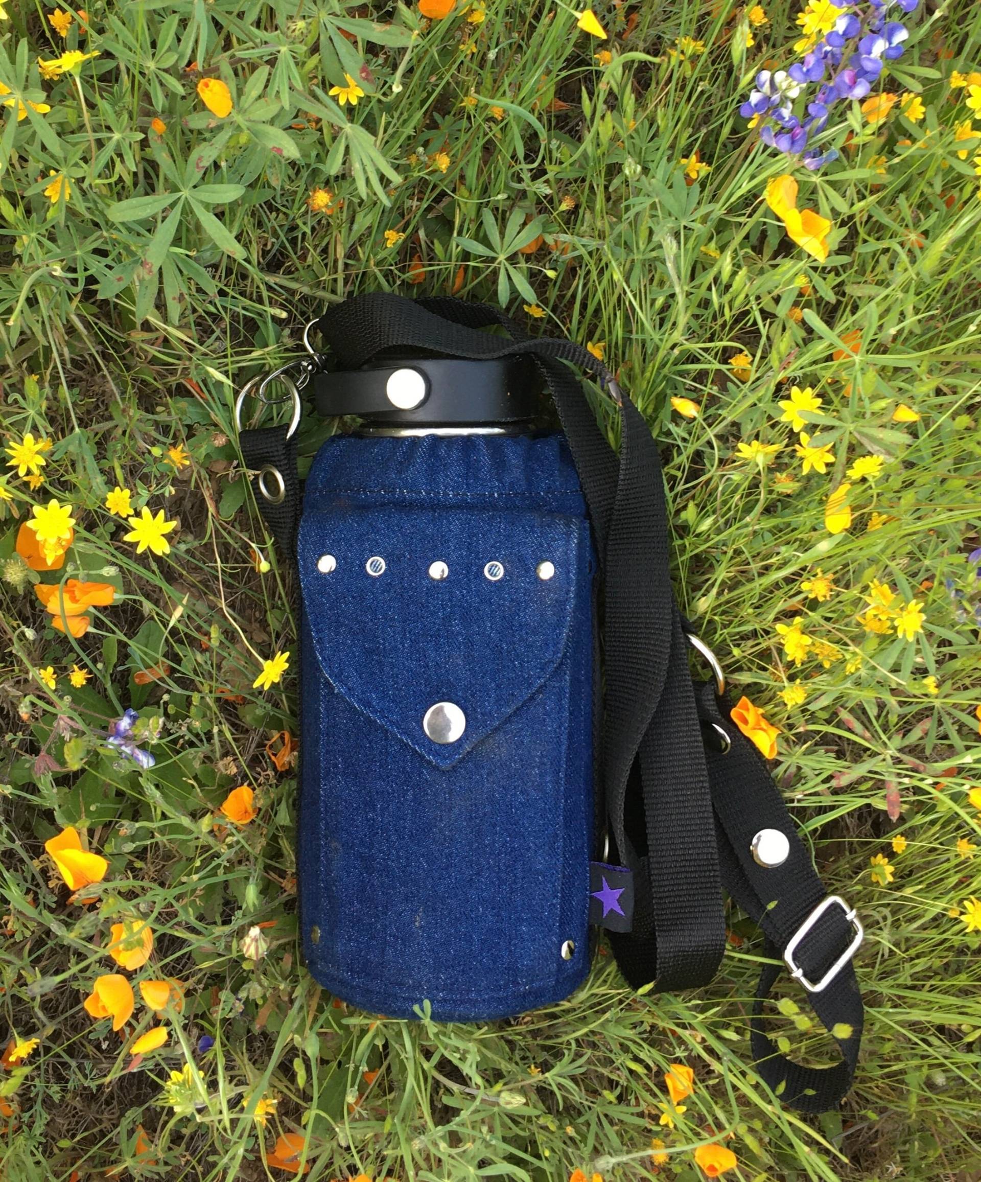 Denim Thermotasche Für Wasserflasche Crossbody Carrier Mit Handytasche Denim Thermotasche Für Wasserflasche Crossbody Carrier Mit Handytasche von LaFae
