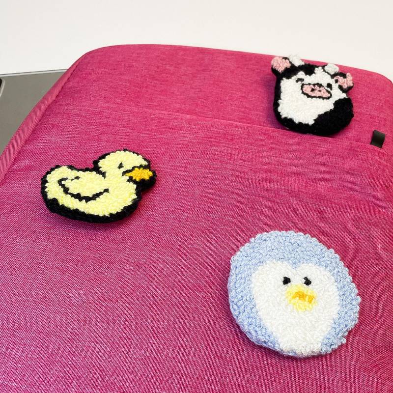 Handgemachte Lochnadeln Taschennadeln, Designed Punch Needle Cute Brosche Handgemachte Lochnadeln Taschennadeln, Designed Punch Needle Cute Brosche von LaGaiaDesign