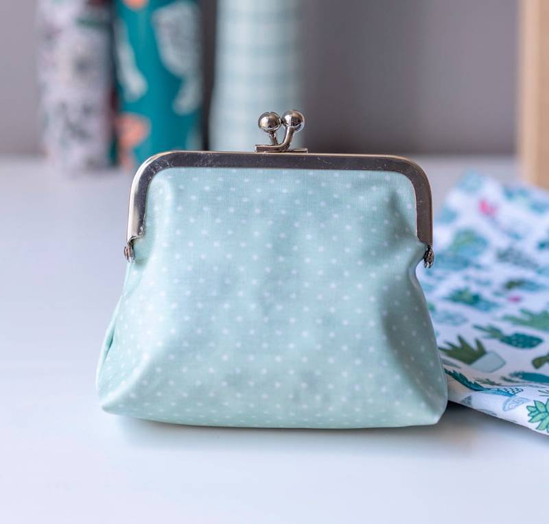 Grünes Retro-Geld Geld Mit Weißen Gepunkteten | 2 Größen von LaGrangeADoudous