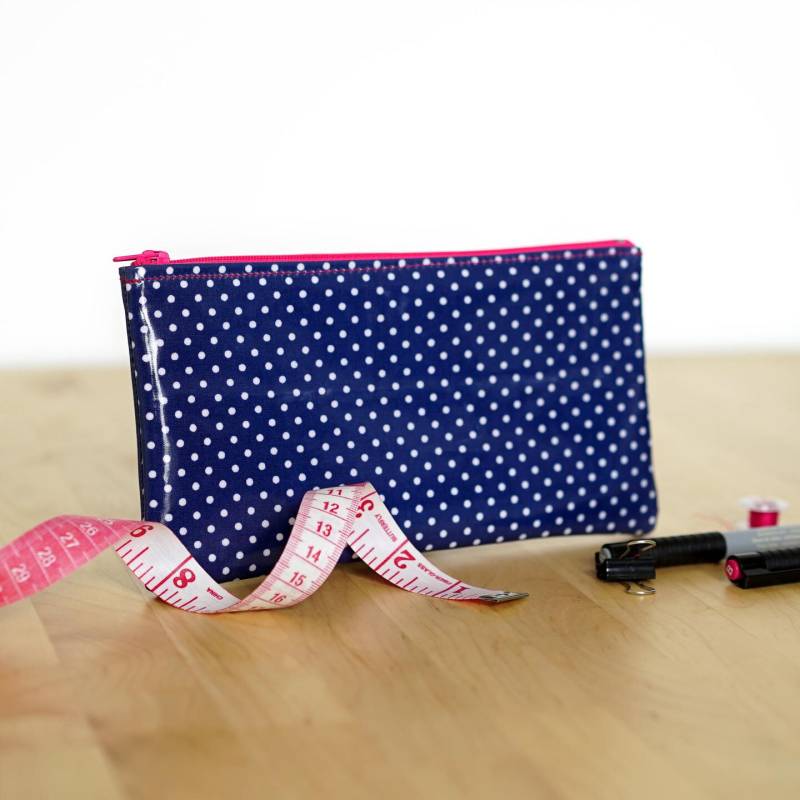 Marine Blau Bleistift-Kit Mit Weißen Polka Dots von LaGrangeADoudous