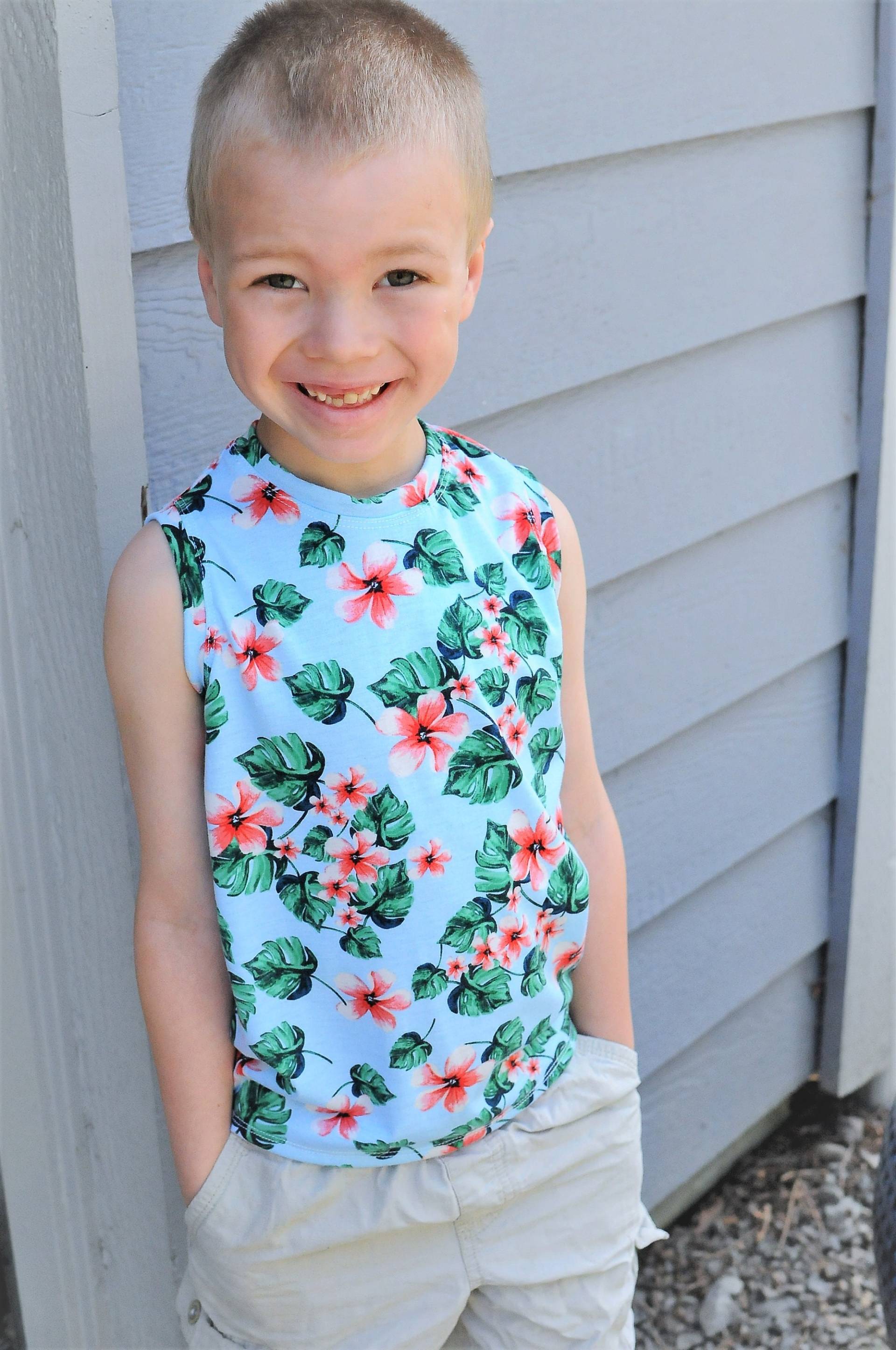 Hawaiian Baby Shirt, Boy Clothes, Tank, Muscle Beach Outfit, Toddler Floral, Shirt von LaIslaBoutique