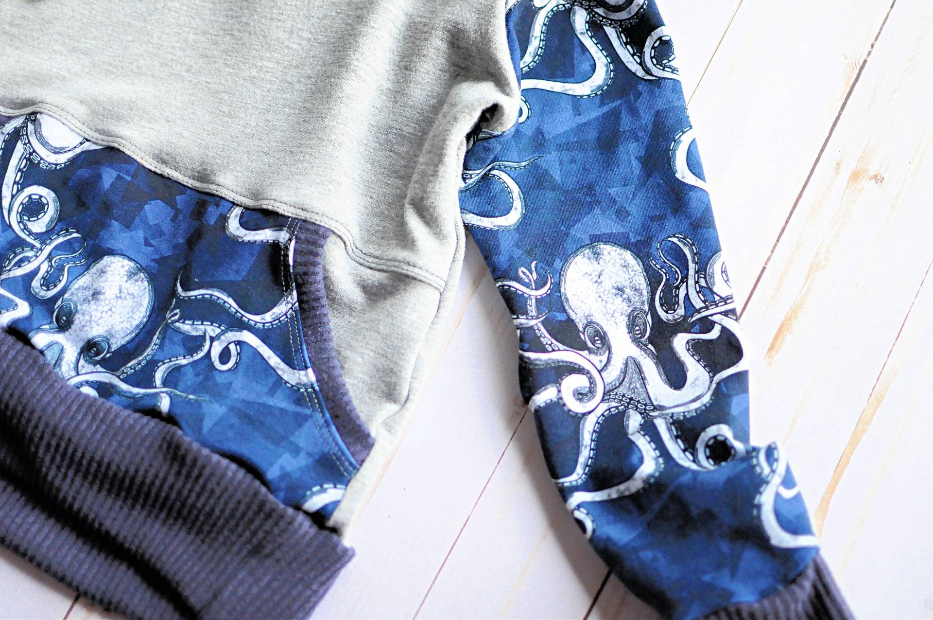 Kraken Hoodie, Shirt, Junge, Fan, Babykleidung, Octopus Baby, Ocean Kleinkind Jungen Hoodie von LaIslaBoutique