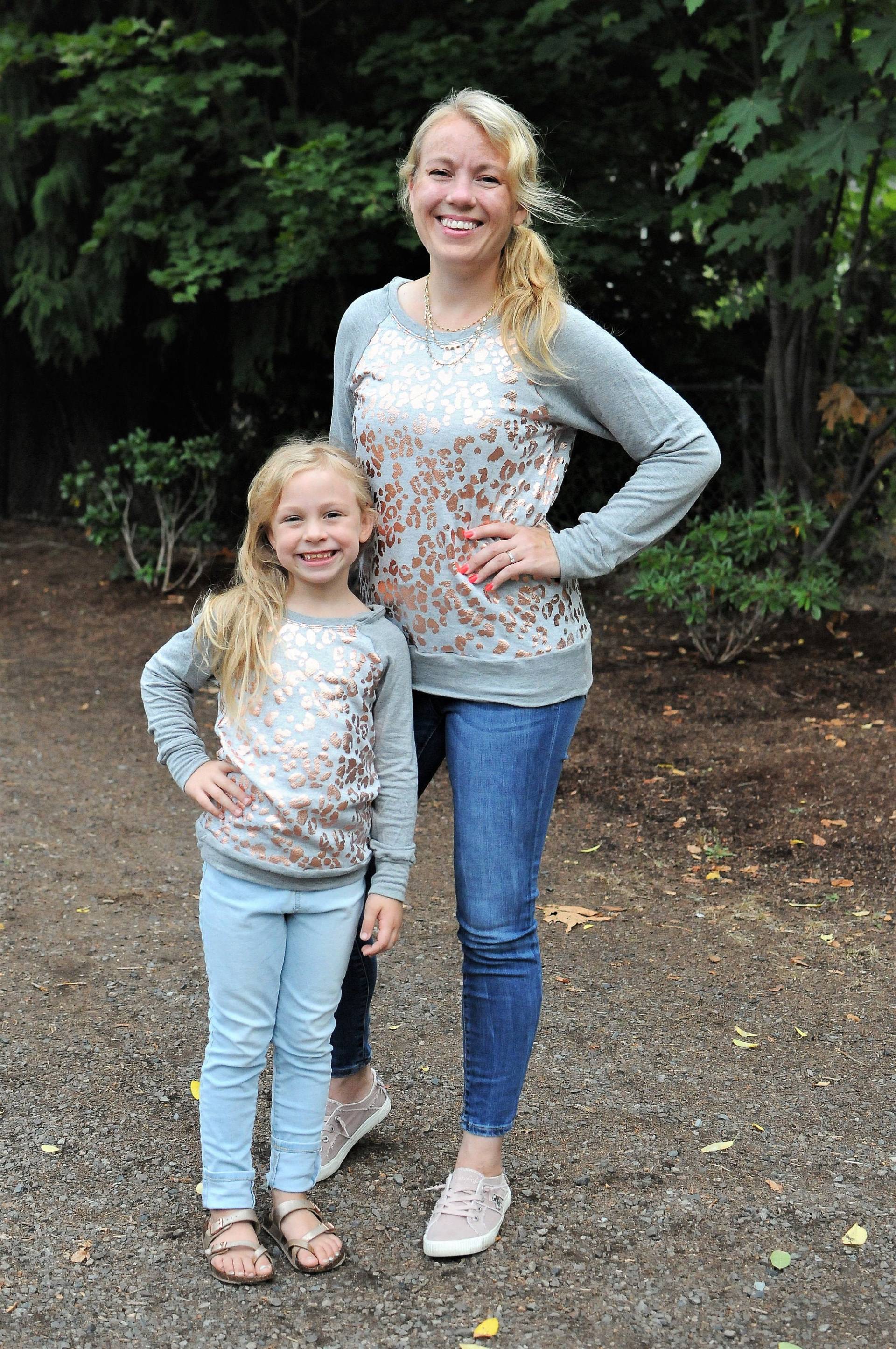 Mama Und Ich Shirts, Outfit, Leopard Print Pullover, Rose Gold Folienpullover, Ich, Pullover von LaIslaBoutique