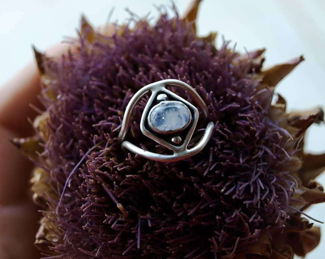 Mondstein Ring, Regenbogen Breit Bandring, Edelstein Schmuck, 925 Sterling Silber Geschenk Für Sie von LaJOYajewelryShop