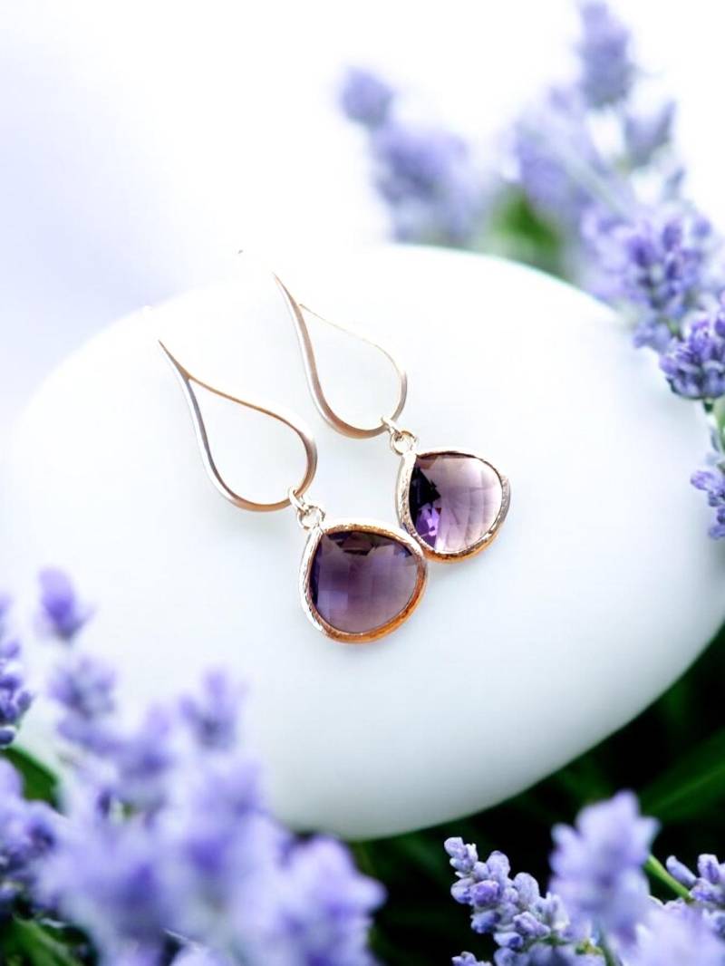 Amethyst Tropfen Ohrringe Rhodiniertes Messing, Brautschmuck von LaLaCrystal