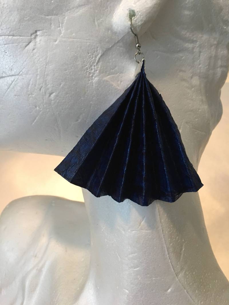 Papier-Fan-Ohrringe von LaLaReaRea