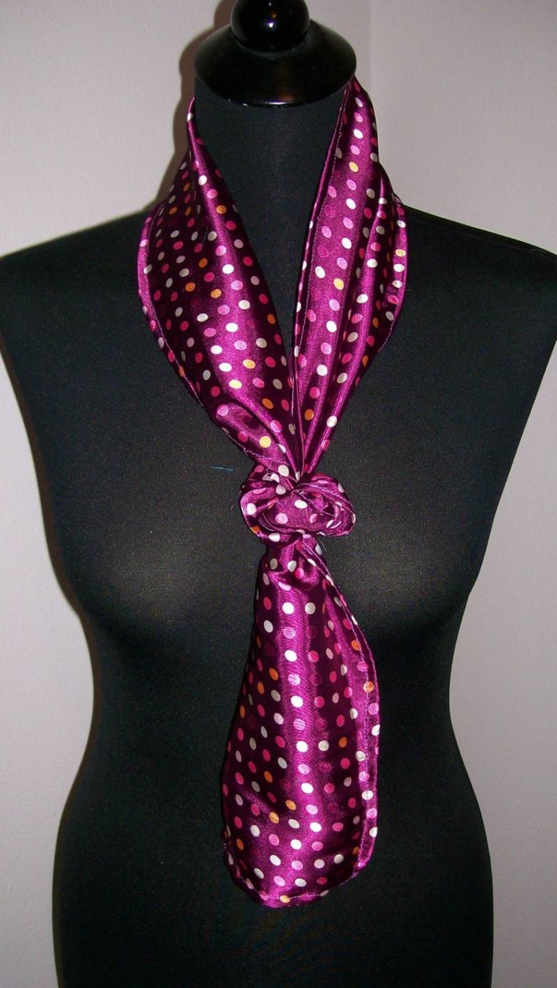 Handgefertigte Orchidee Tupfen Schal von LaLaReaRea