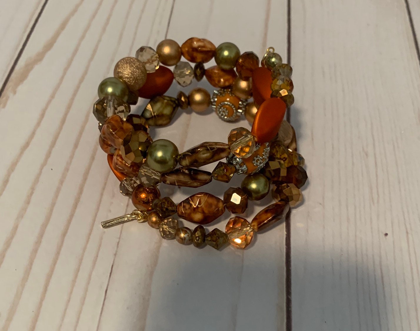 Speicher Draht Perlen Armband Speicher Draht Perlen Armband von LaLaReaRea