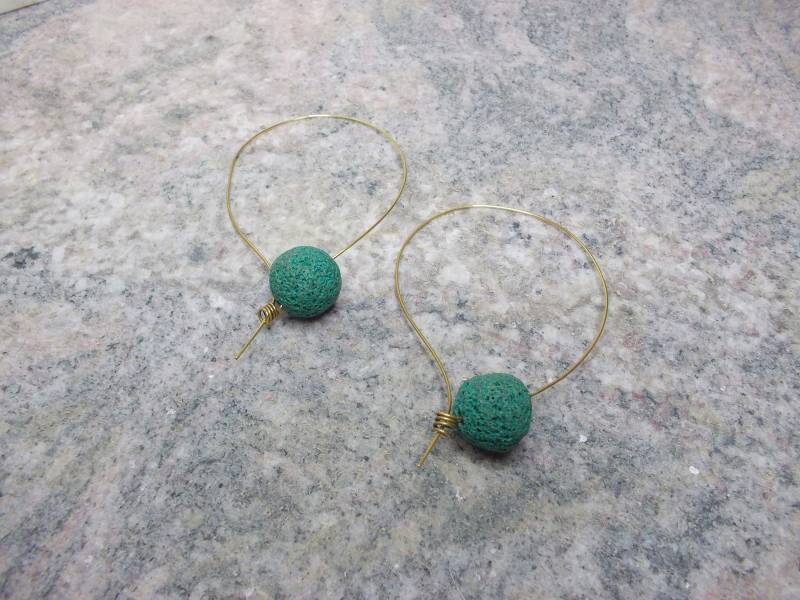 Handgefertigte Ohrringe Mit Einem Speziellen Verschluss, Grüne Lava | Farbvielfalt von LaMouetteJewels