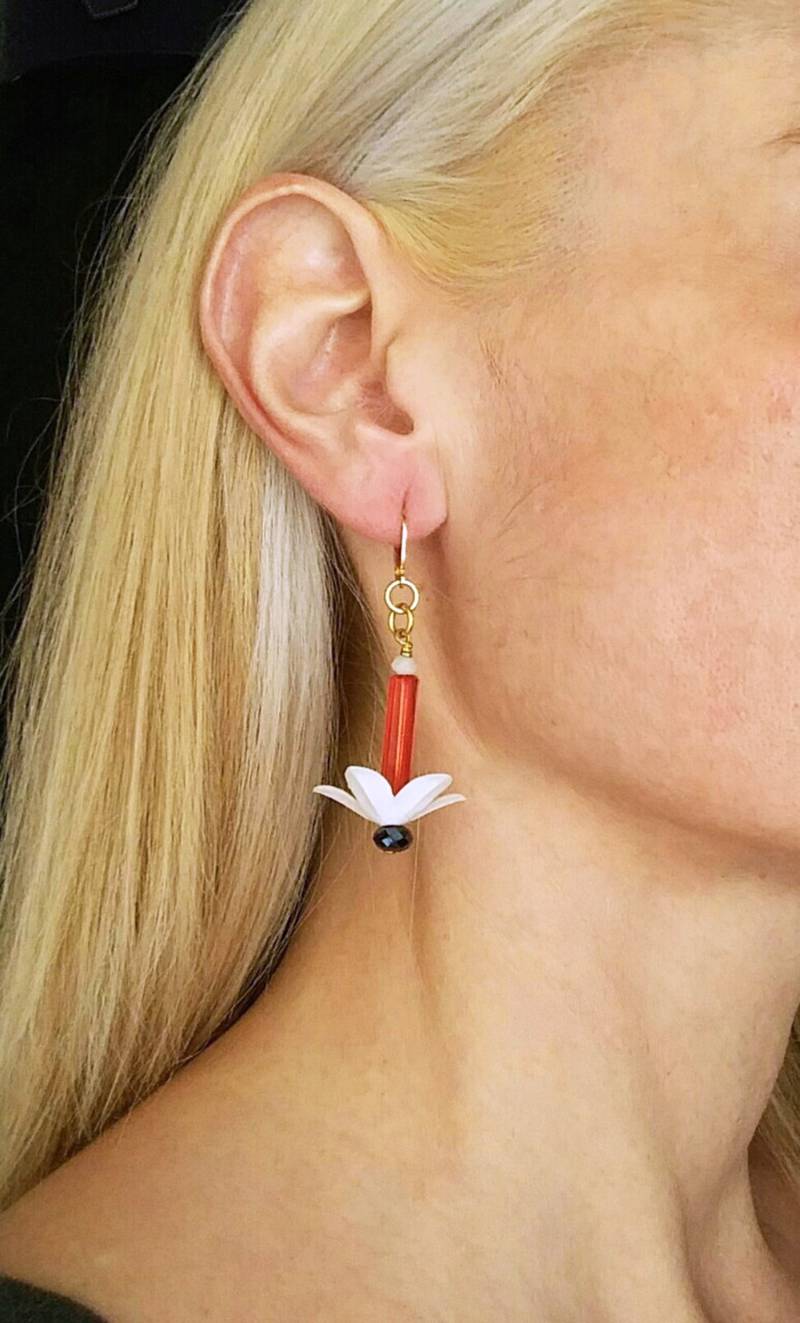 Ohrringe Handgemacht "Wie Eine Blume" Mit Resin Perlen von LaMouetteJewels