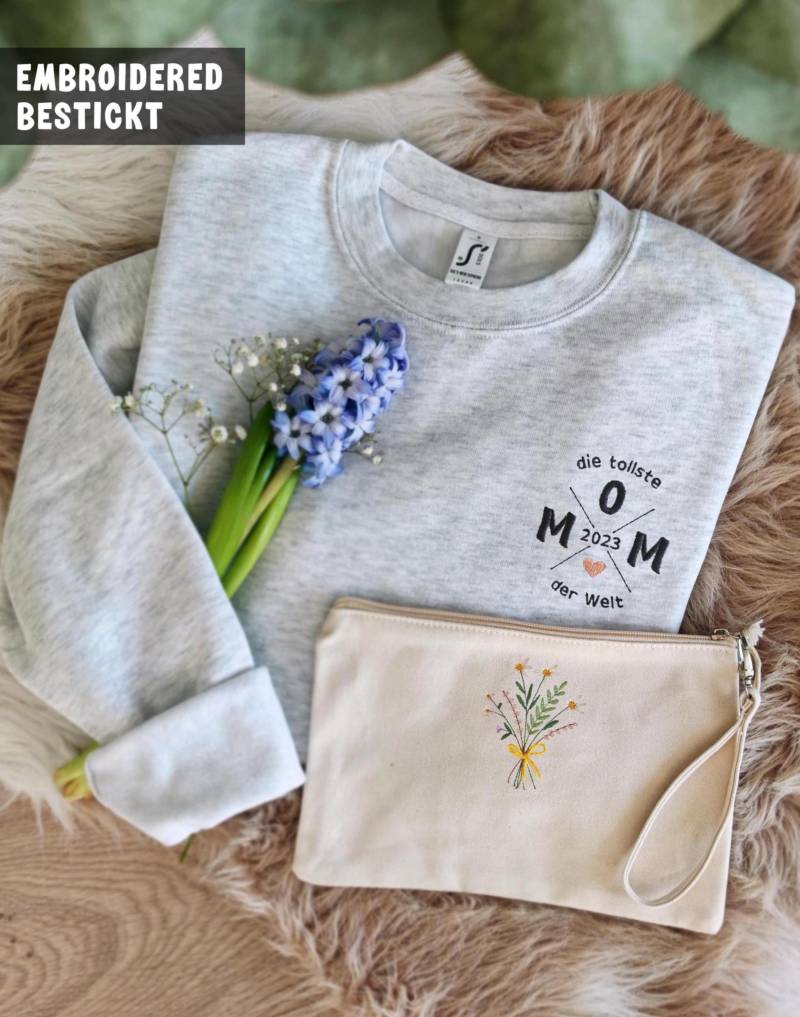 Mama Geschenkset Hoodie & Kosmetiktasche | Bestickter Pullover Muttertag Geschenk Personalisiert Geburtstag Set Für von LaNuvDesign