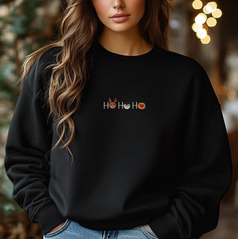 Pullover Weihnachten Bestickt | Lustiger Weihnachtspullover Mit Pinguin Herz Reh Weihnachts Hoodie Geschenk Familie Damen Herren Freundin von LaNuvDesign