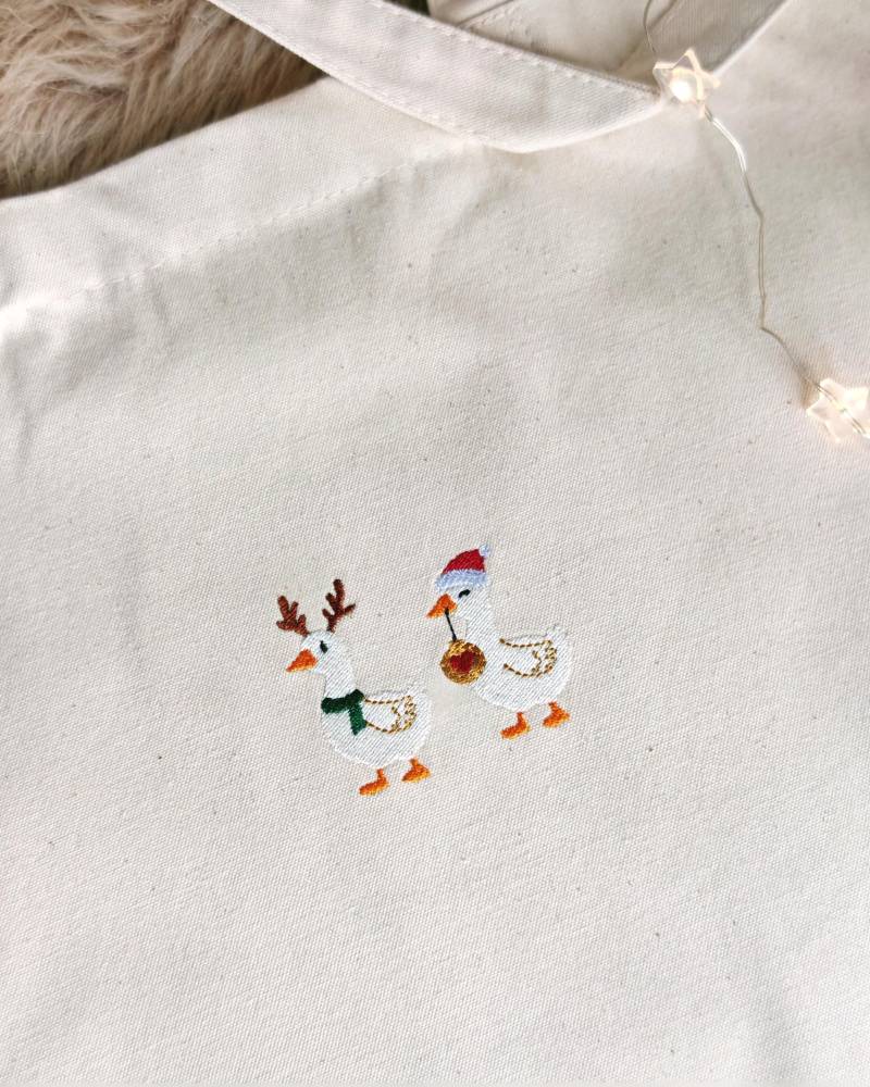 Weihnachten Jutebeutel Ente | Tragetasche Bestickt Lustige Enten Tasche Geschenk Freundin Familie Damen Klein von LaNuvDesign