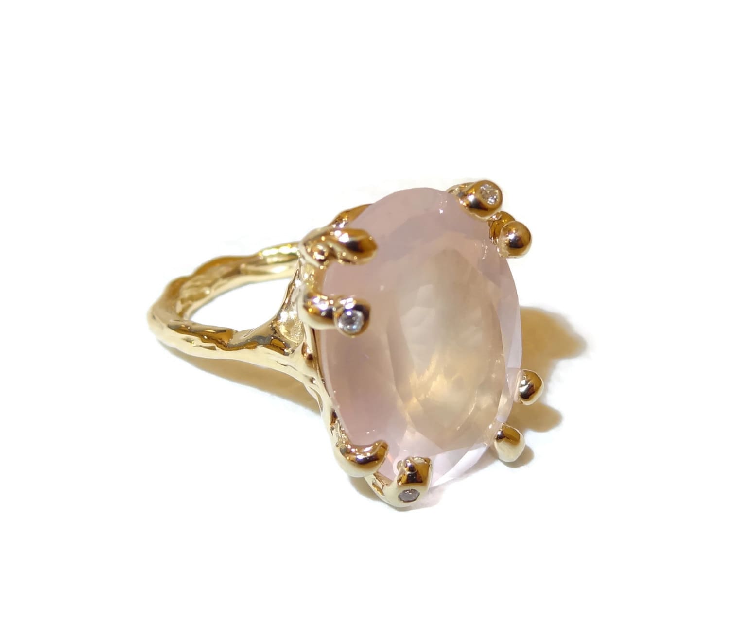 Rosenquarz Mit Diamanten in Einem Massivem Gold Ring Rosenquarz Mit Diamanten in Einem Massivem Gold Ring von LaParraJewels