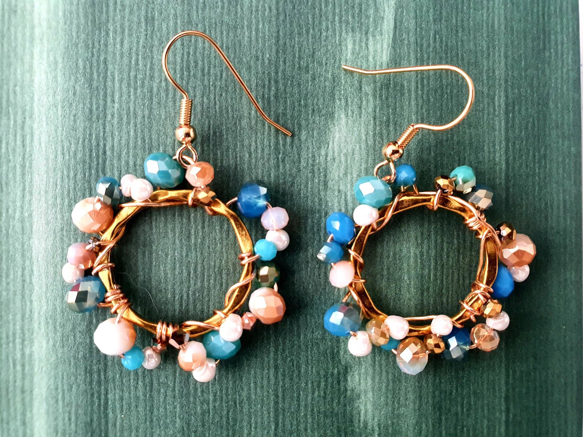 Boho-Perlohrringe Festival Vibes | Handmade, Verschiedenfarbig von LaPerlabySarah