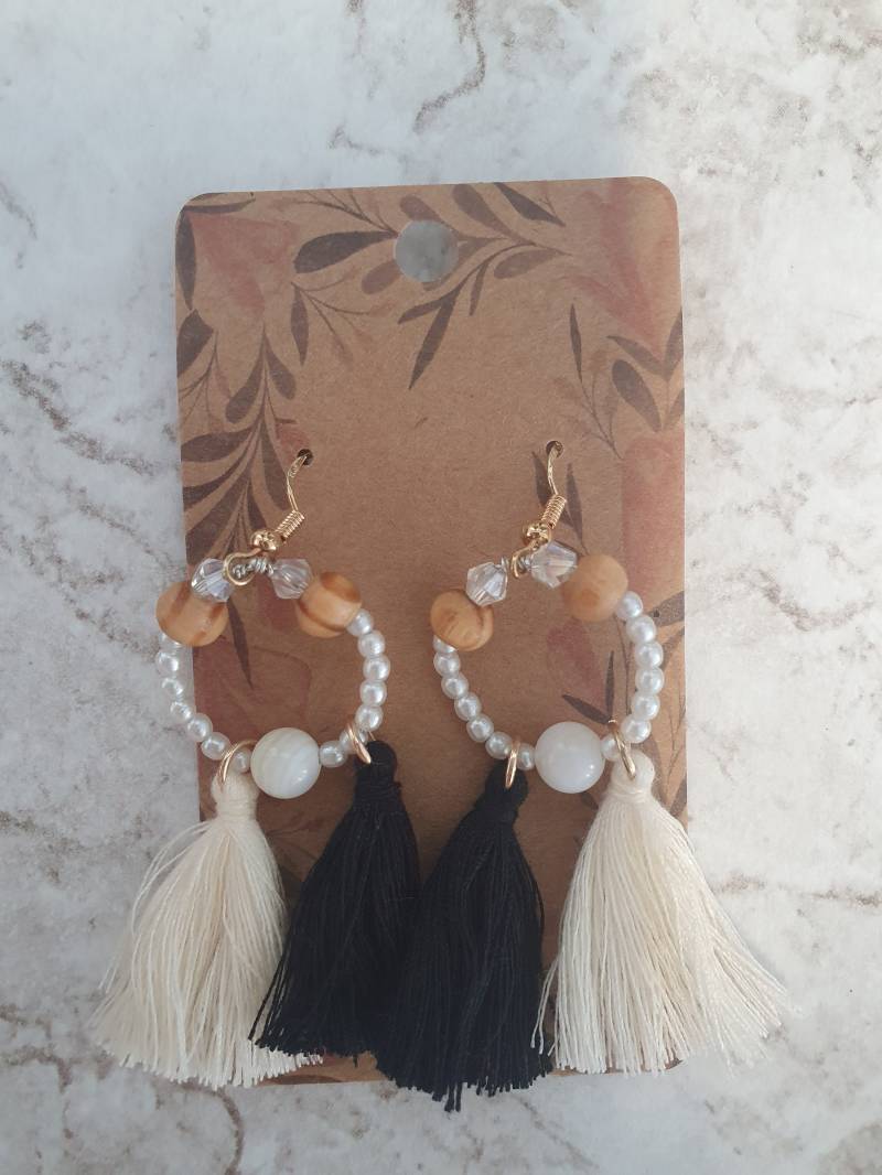 Boho-Perlohrringe Hippie-Quasten-Collection | Handmade, Verschiedenfarbig von LaPerlabySarah