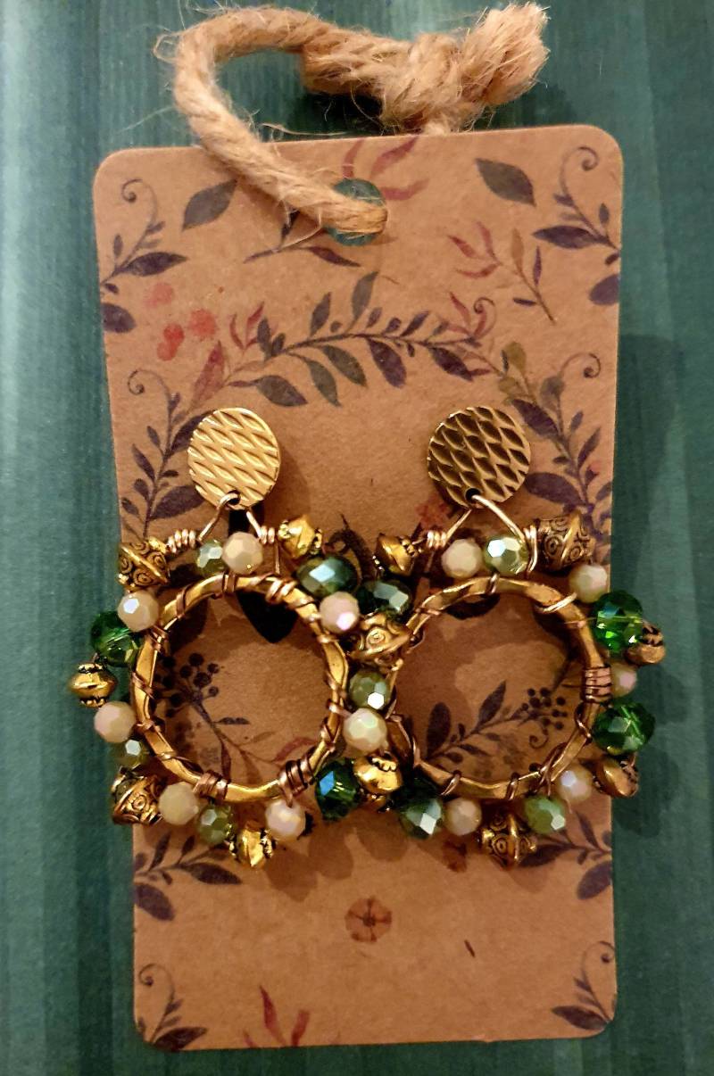 Bunte Perlohrringe Dreamcatchers | Verschiedenfarbig, Handmade von LaPerlabySarah