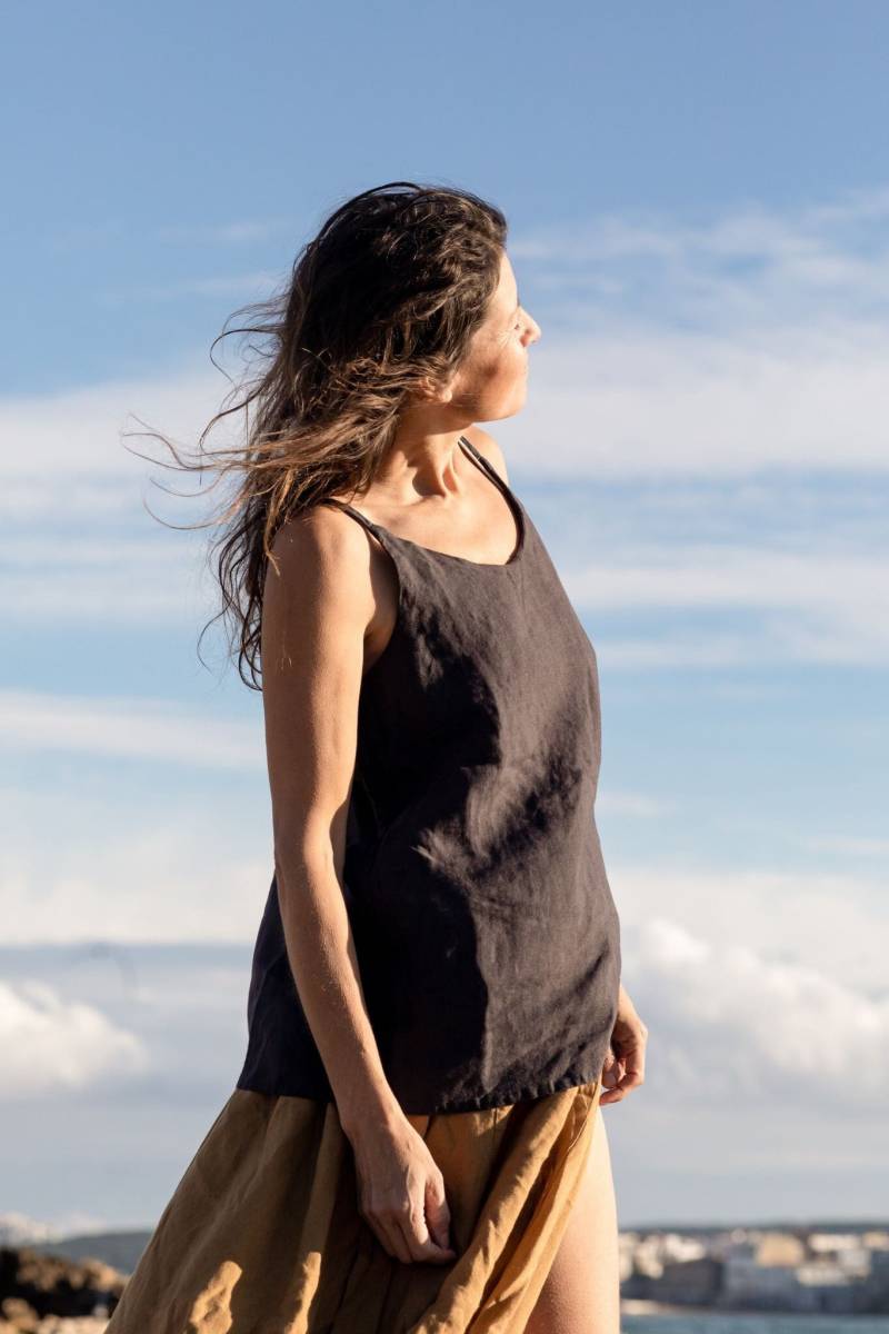 Ärmelloses Leinen Top Agnes Basic Bluse, Optional Mit Stickerei von LaPetiteAlice