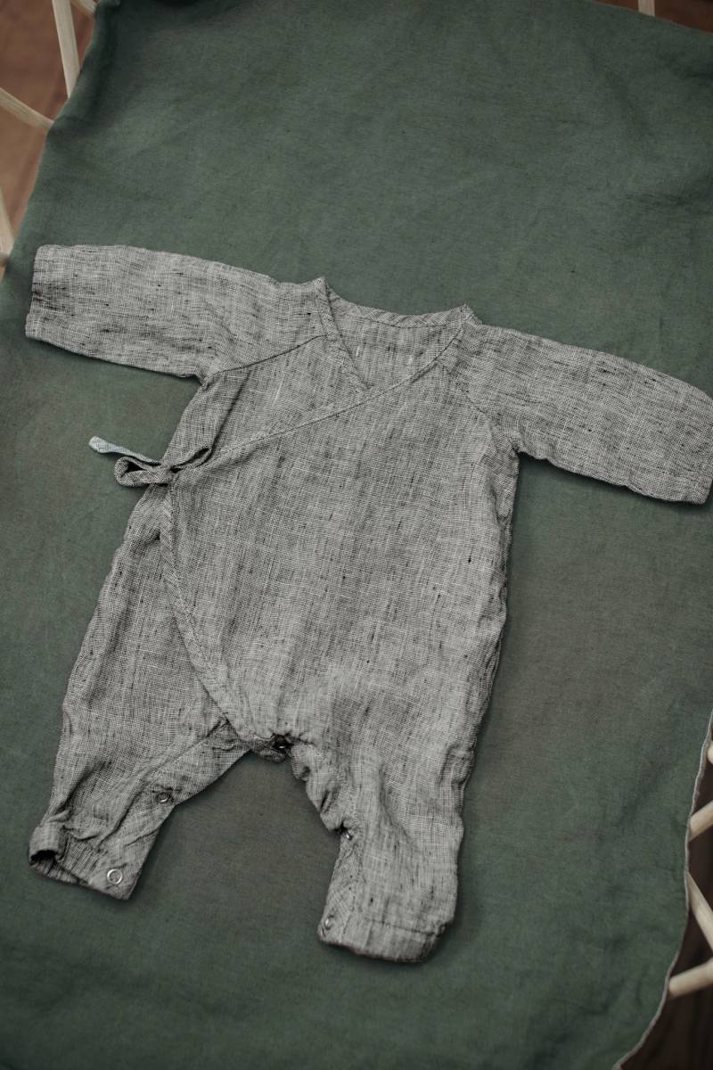 Baby Wickelstrampler Aus Leinen Bio Strampler, Bestickt von LaPetiteAlice