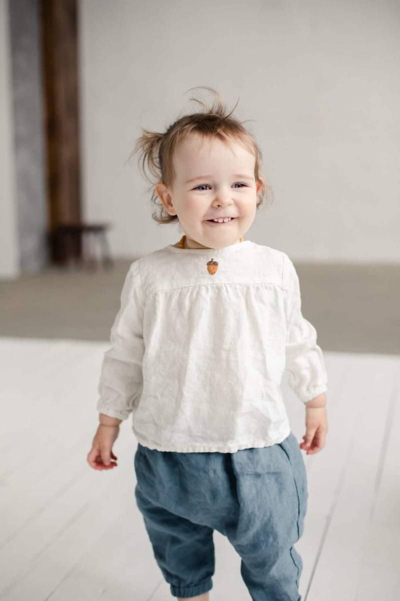 Bestickte Leinen Tunika Mädchen Langarm Rüschen Top von LaPetiteAlice