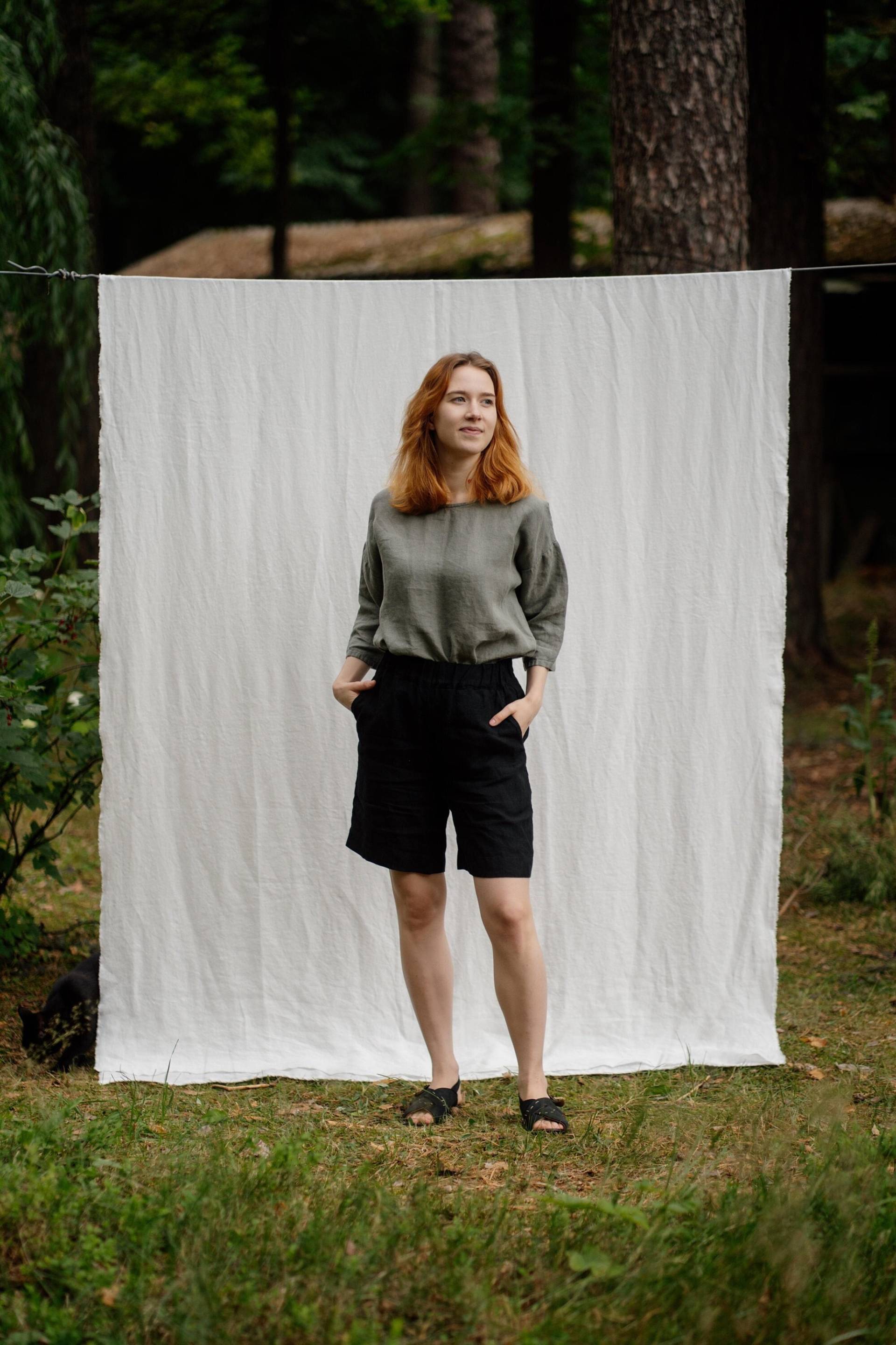 Damen Leinen Shorts Gianna, Entspanntes Design Mit Weitem Bein Für Mühelosen Sommer Stil Und Alltäglichen Komfort | Optional Stickerei von LaPetiteAlice