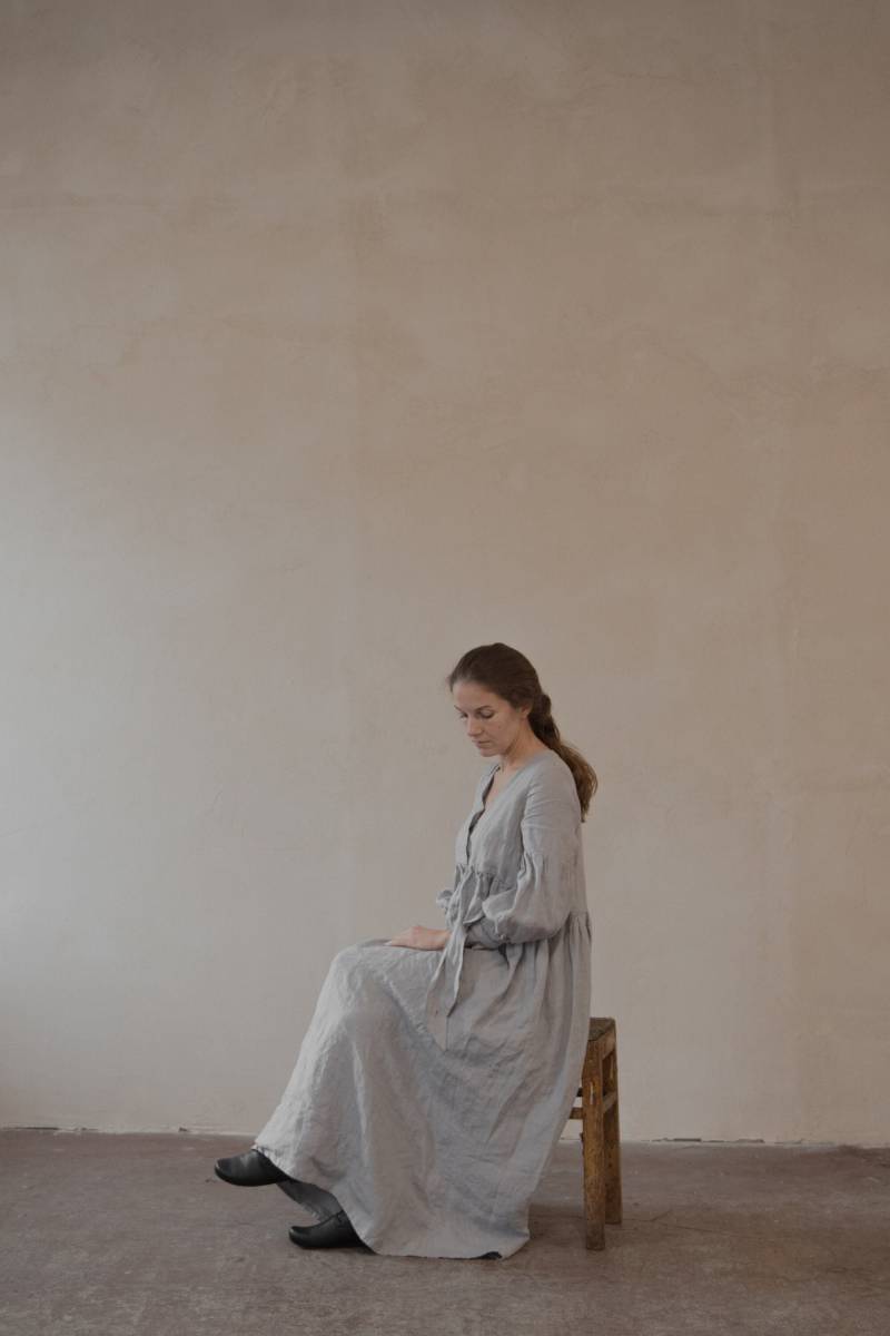 Elegantes Leinen Maxi Kleid Langärmliges Schwangerschaftskleid Mit Taschen von LaPetiteAlice