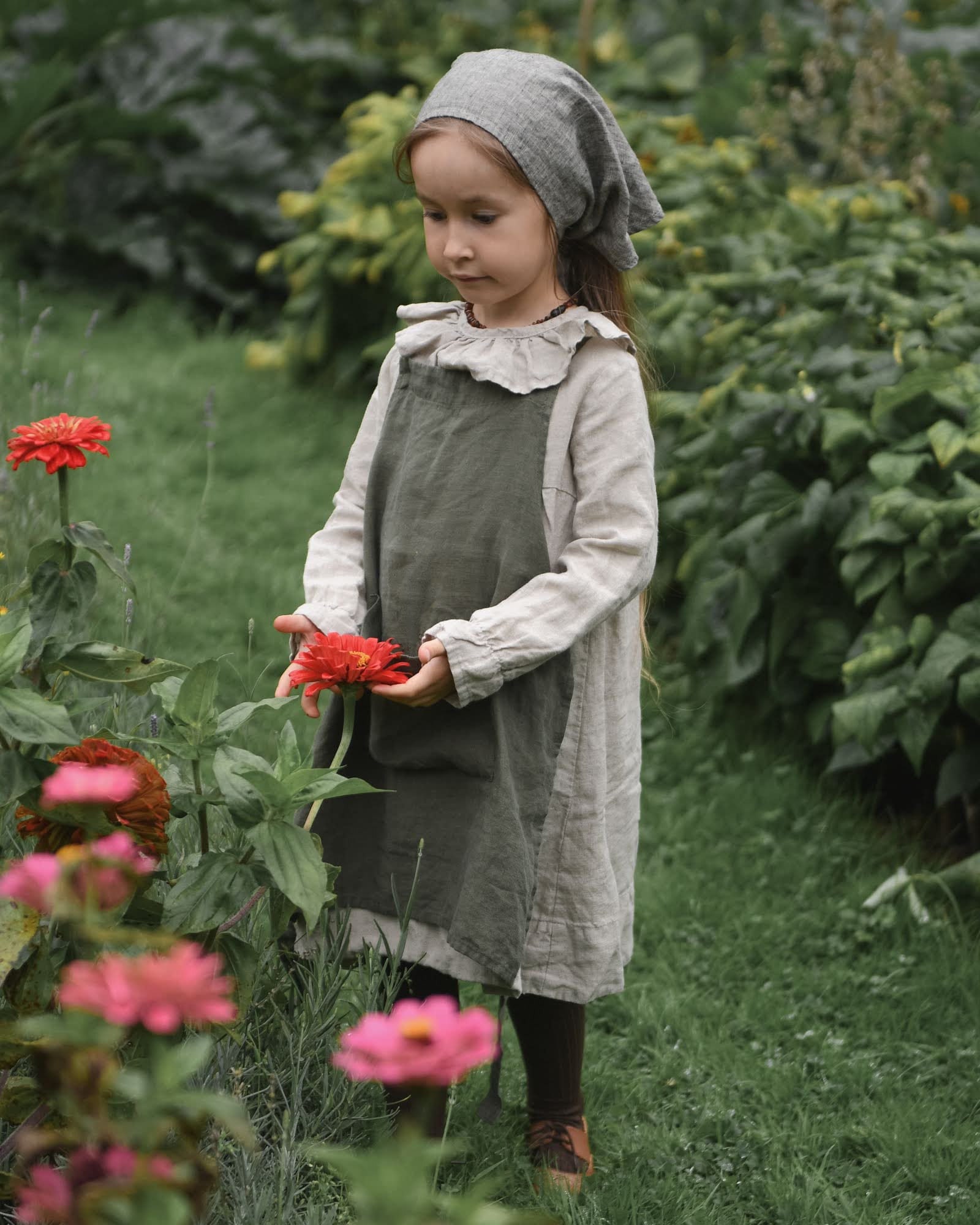 Handgefertigte Leinenschürze Für Kinder Traditioneller Stil, Optional Mit Stickerei von LaPetiteAlice