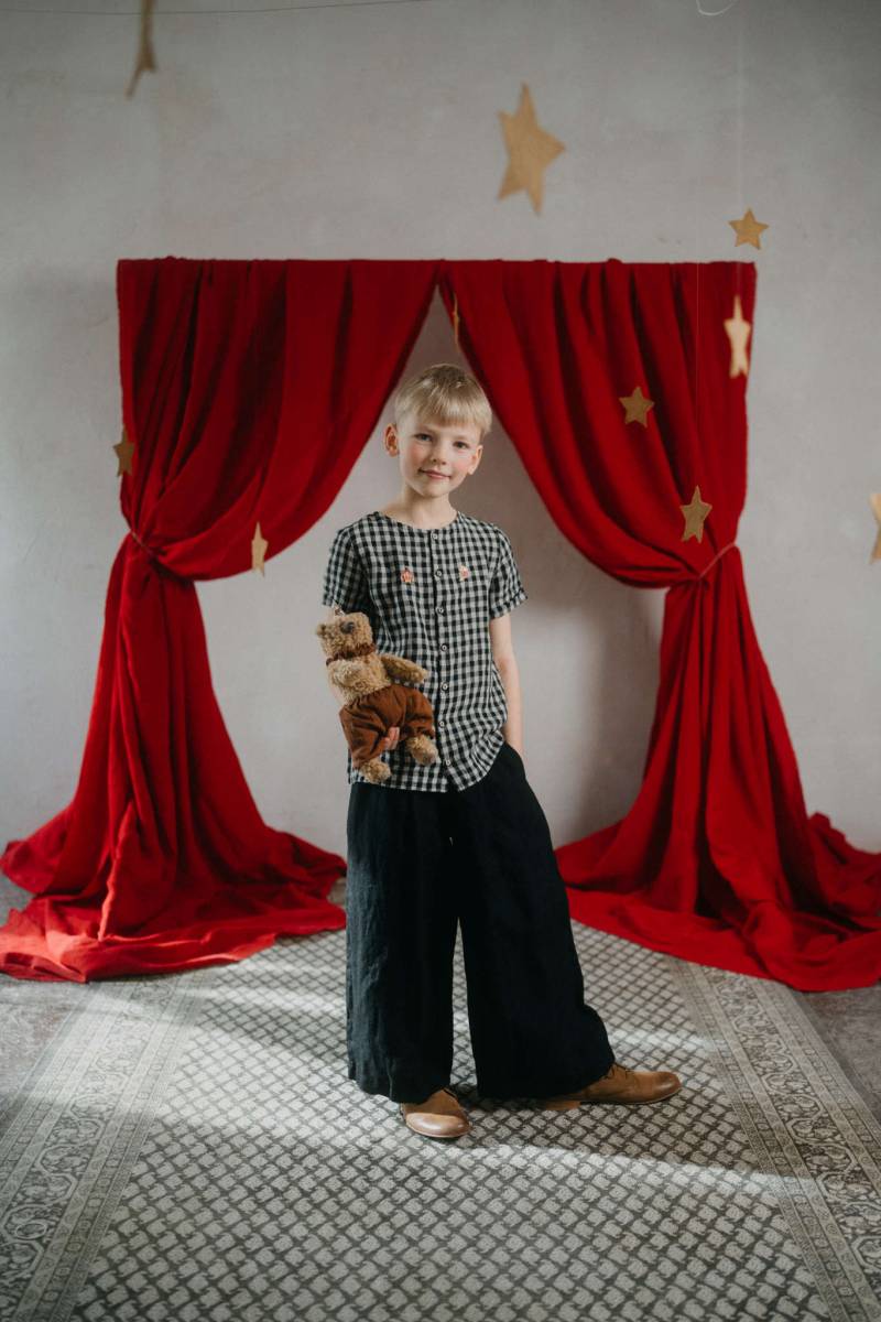 Kinder Leinenhemd Unisex Sommertop Mit Kokosnussknöpfen von LaPetiteAlice