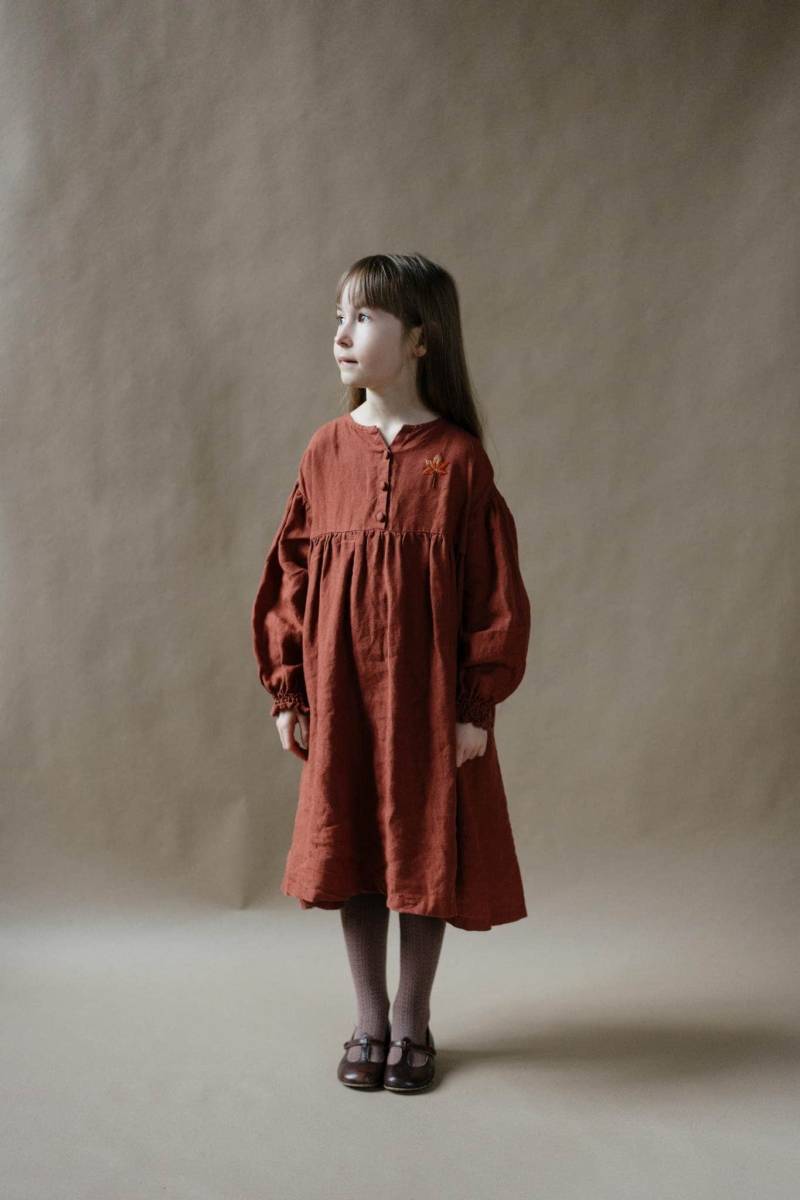 Langarm Leinenkleid Geraffte Manschetten, Blumenmädchen Outfit von LaPetiteAlice