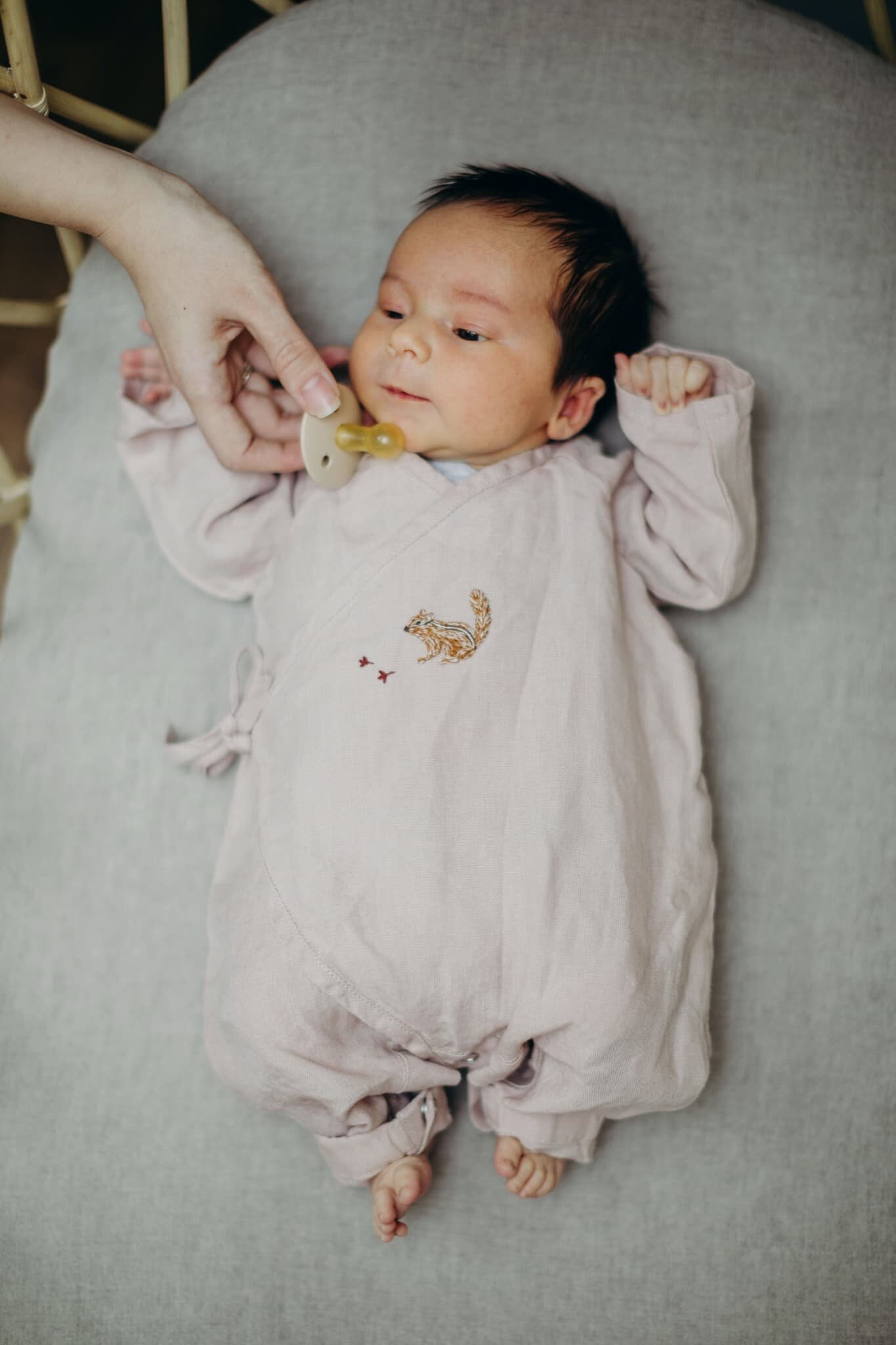 Leinen Baby Wickelstrampler Nachhaltiges Outfit, Optionale Bestickung von LaPetiteAlice