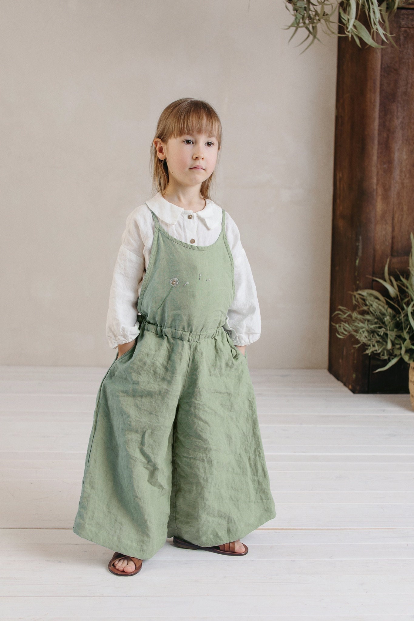 Leinen Jumpsuit Für Kinder Boho Overall Mit Weitem Bein, Optional Stickerei von LaPetiteAlice