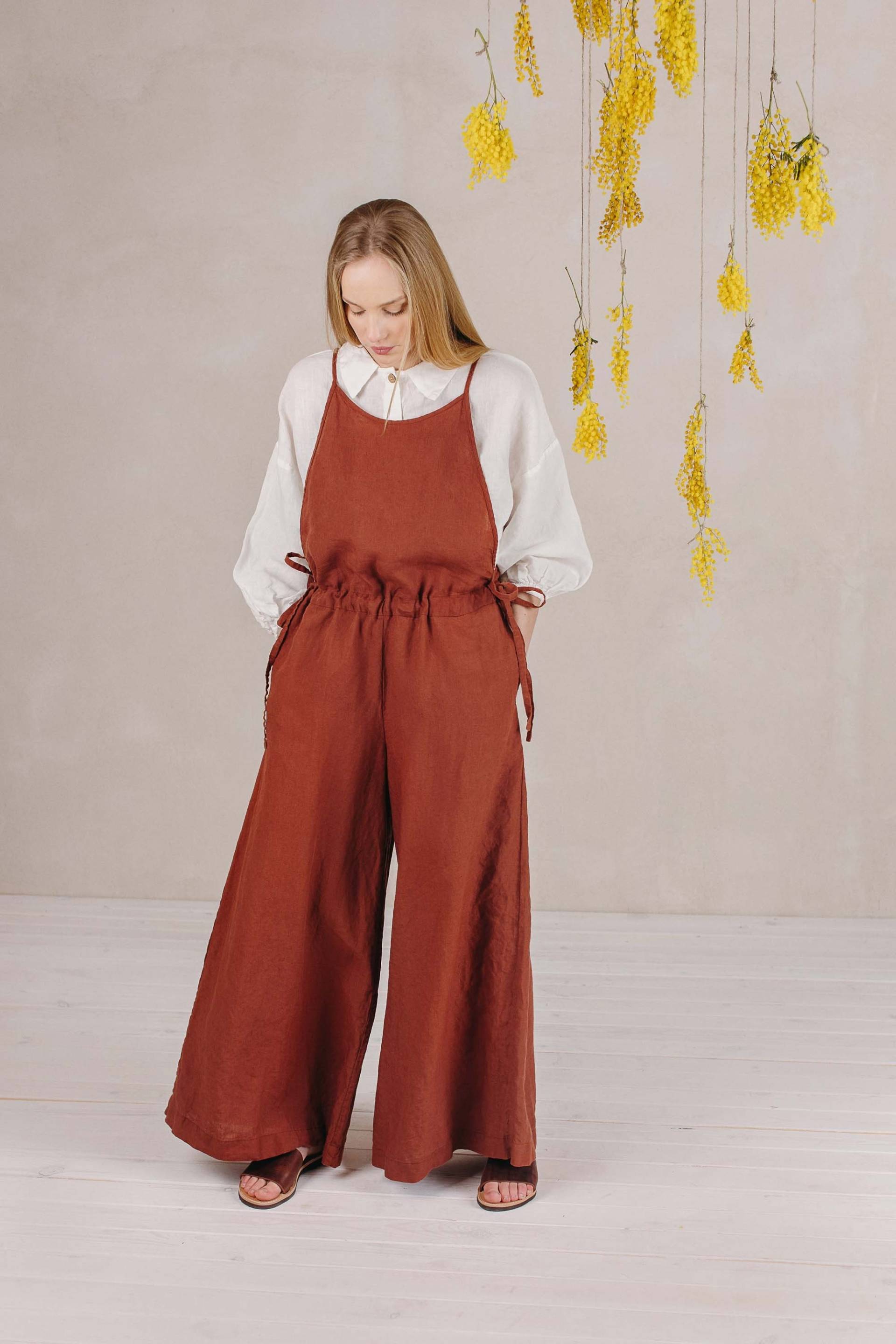 Leinen Jumpsuit Haremshose Mit Weitem Bein Und Optionaler Stickerei von LaPetiteAlice