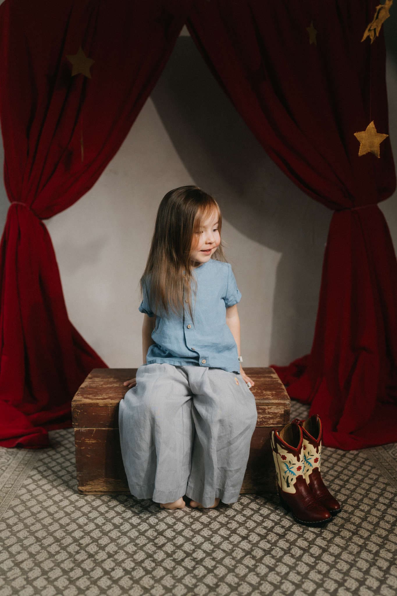 Leinen Kleinkindershirt Weiche Bio Tunika Mit Kokosnuss Knöpfen von LaPetiteAlice