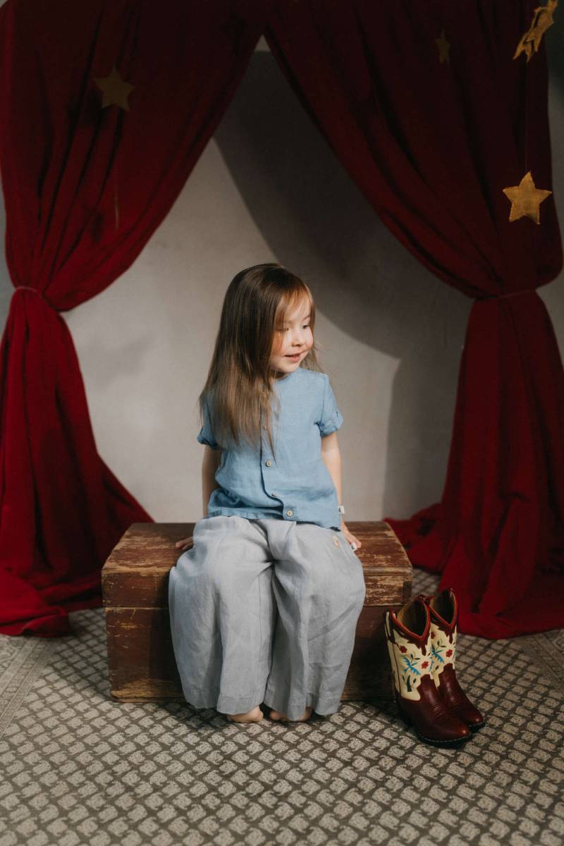 Leinen Kleinkindershirt Weiche Bio Tunika Mit Kokosnuss Knöpfen von LaPetiteAlice