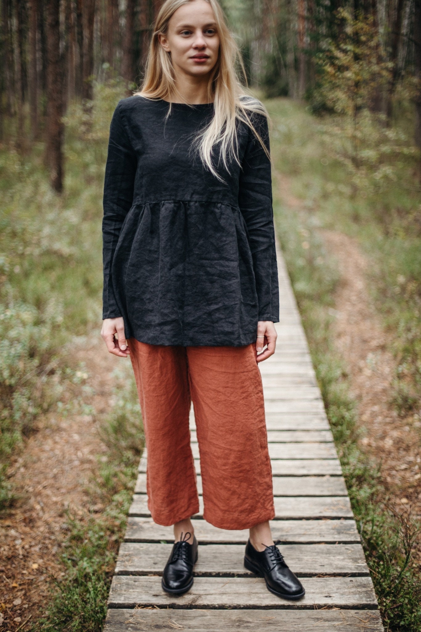 Leinen Tunika Sylvia Langarm Oversized Shirt Mit Rüschen Detail von LaPetiteAlice