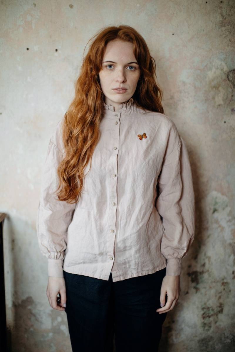 Leinenbluse Giulia Mit Langen Puffmanschettenärmeln Und Rüschenkragen, Ärmeln Entspannter Passform Für Alle Jahreszeiten von LaPetiteAlice