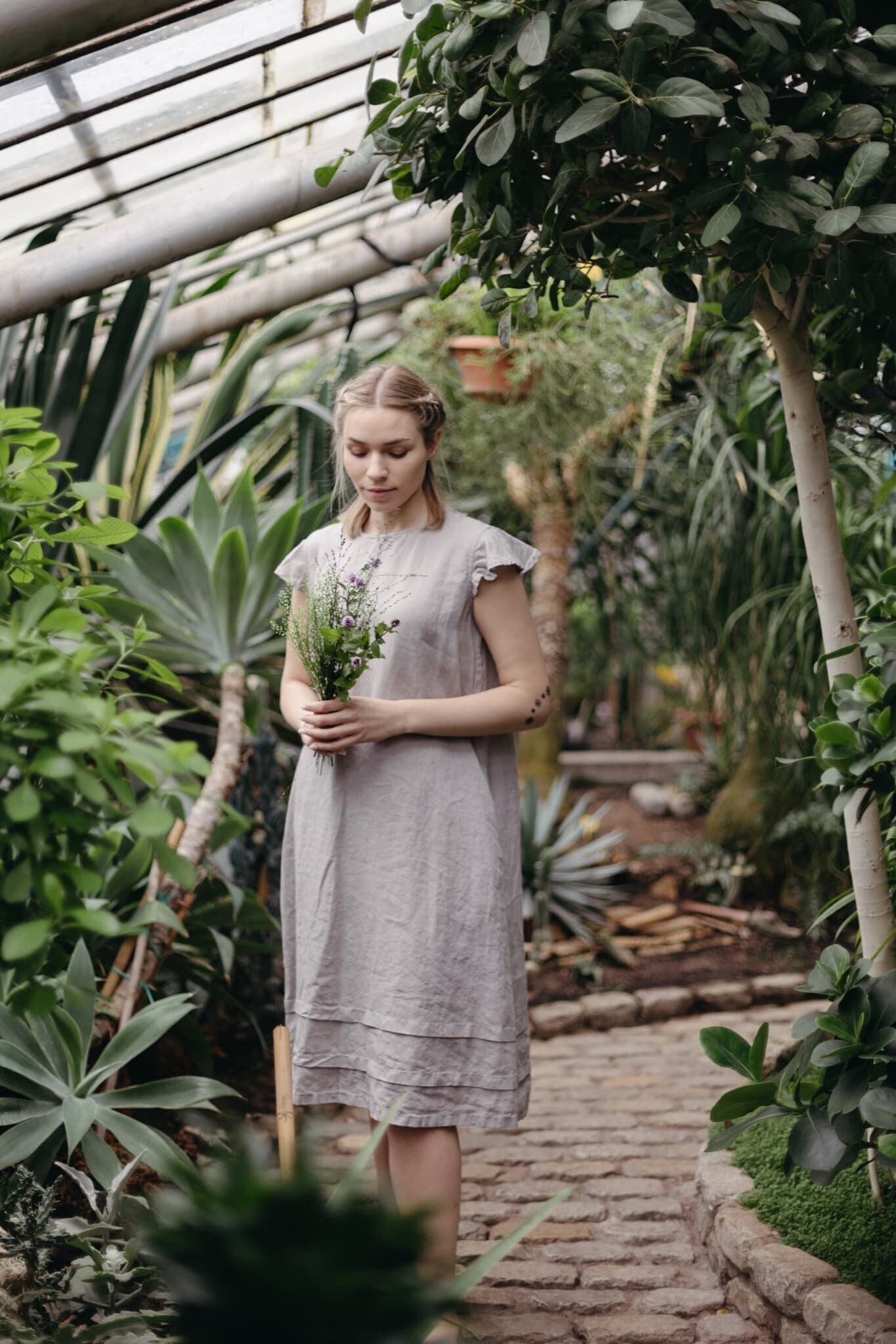 Leinenkleid Damen Kleid Alma Cottagecore Mit Rüschenärmeln von LaPetiteAlice