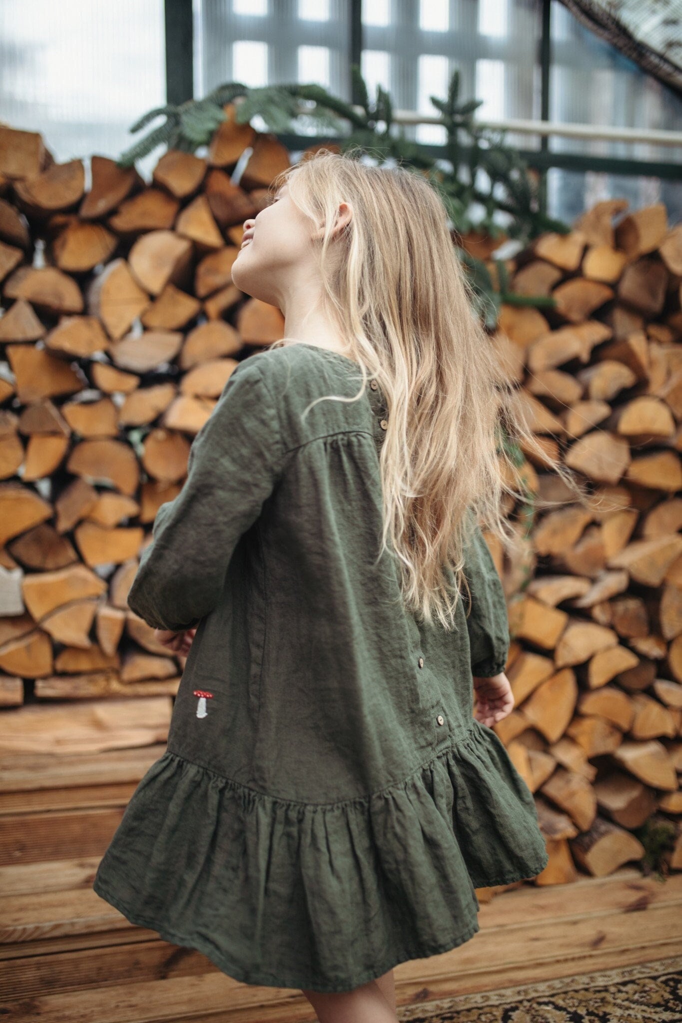 Moosgrün Leinen Mädchen Kleid Langarm Rüschen Kleinkind Kleidung von LaPetiteAlice