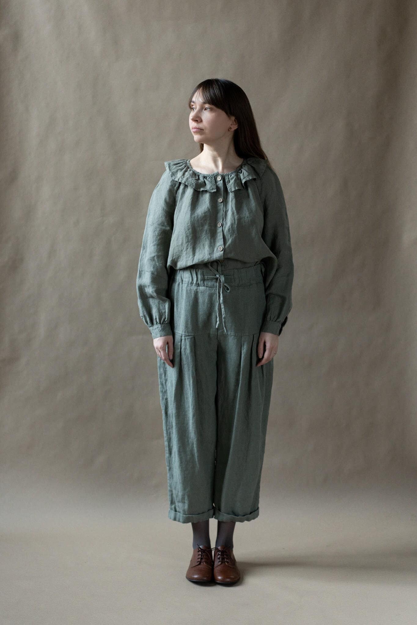 Übergroße Leinen Tunika Gerüschter Kragen, Lange Ärmel von LaPetiteAlice