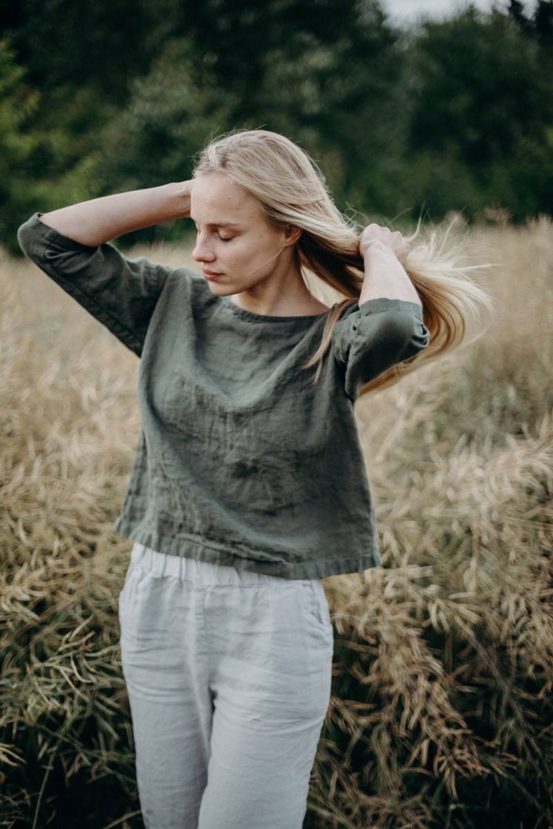 Übergroßes Leinenhemd 3/4-Ärmel-Rückenknopf-Bluse von LaPetiteAlice