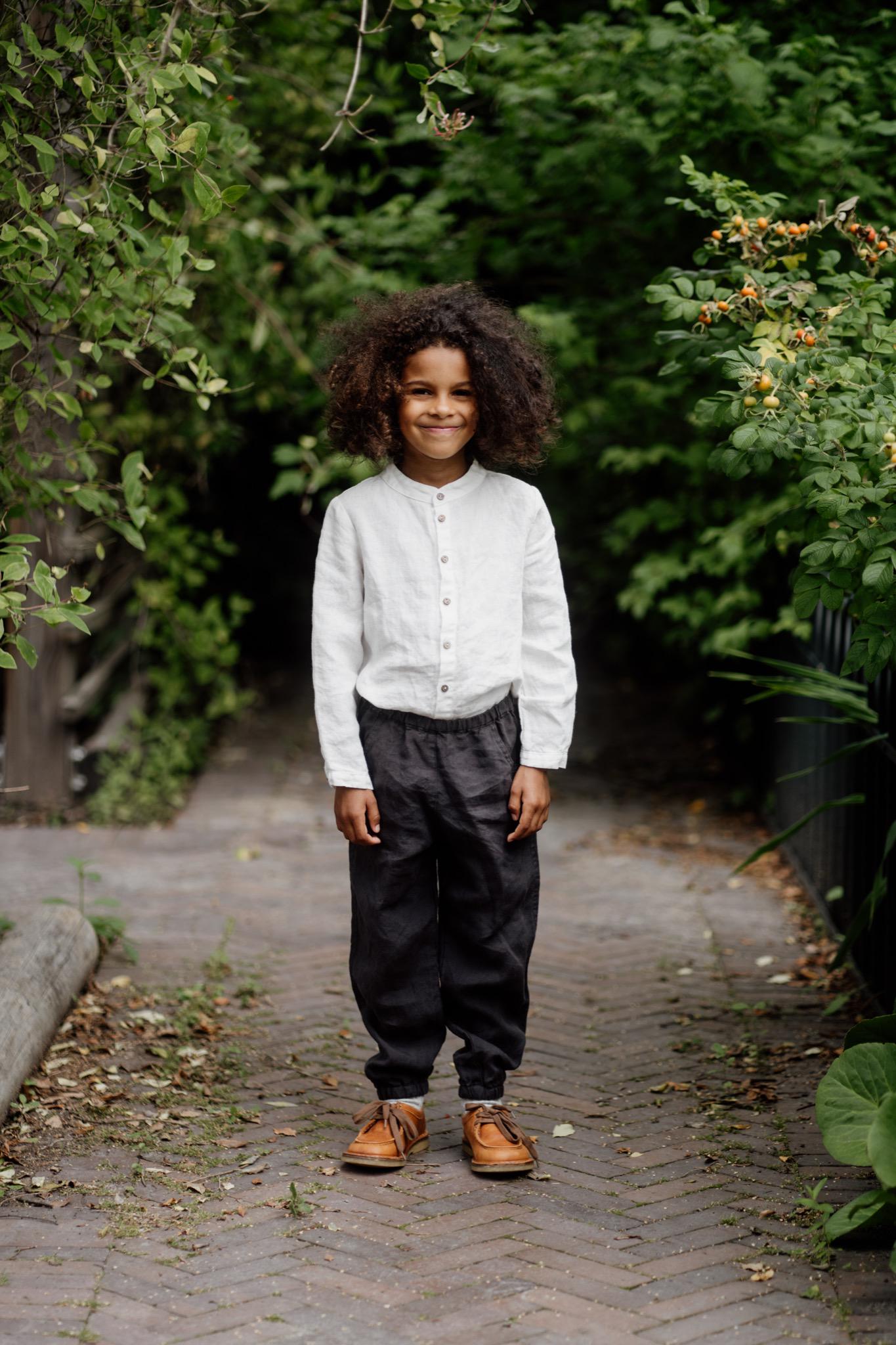 Unisex Leinenhose Jules Bio Kinderhose, Optional Bestickbar von LaPetiteAlice