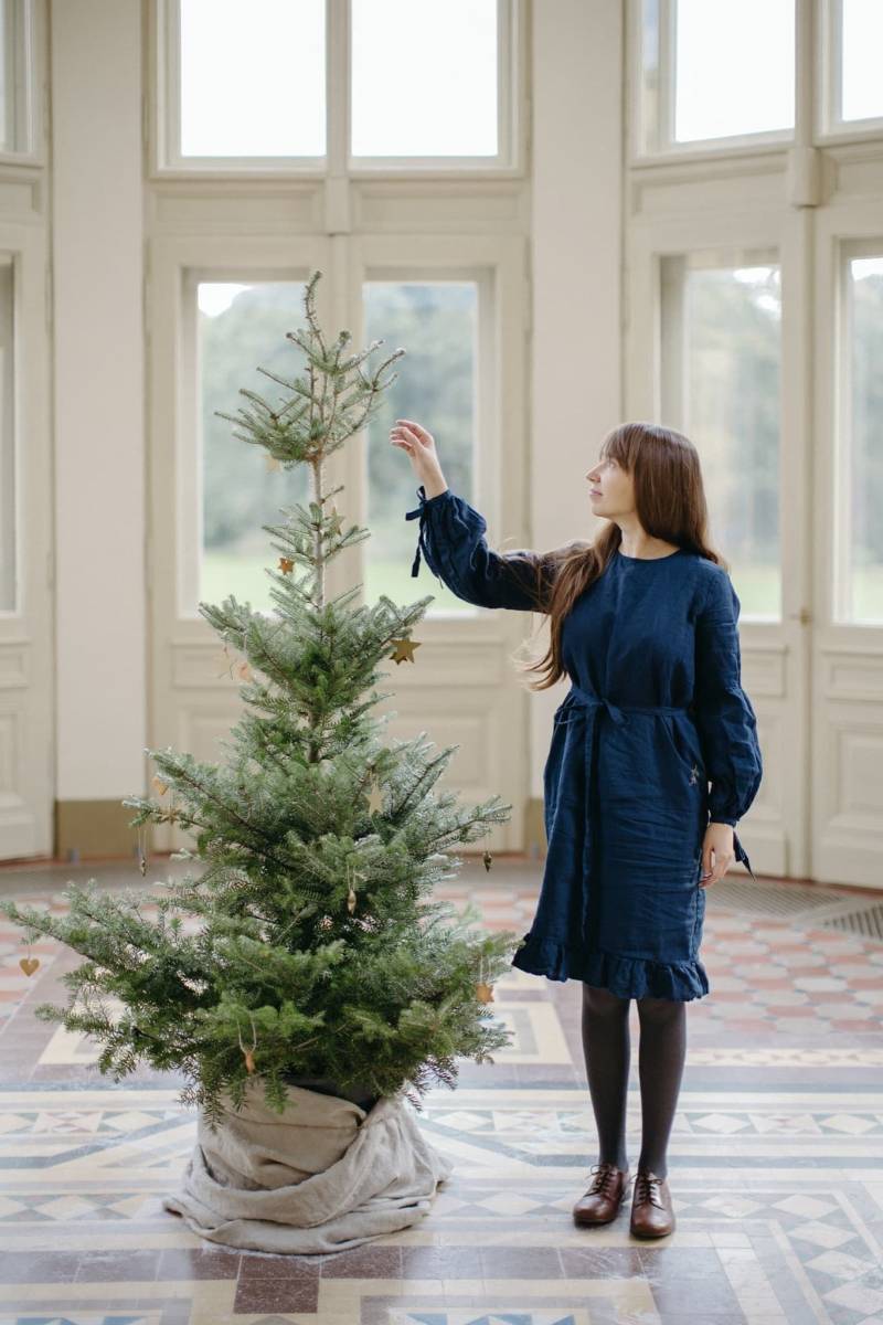 Weihnachtliches Leinen Kleid Boho Rüschen Tunika Mit Gürtel von LaPetiteAlice