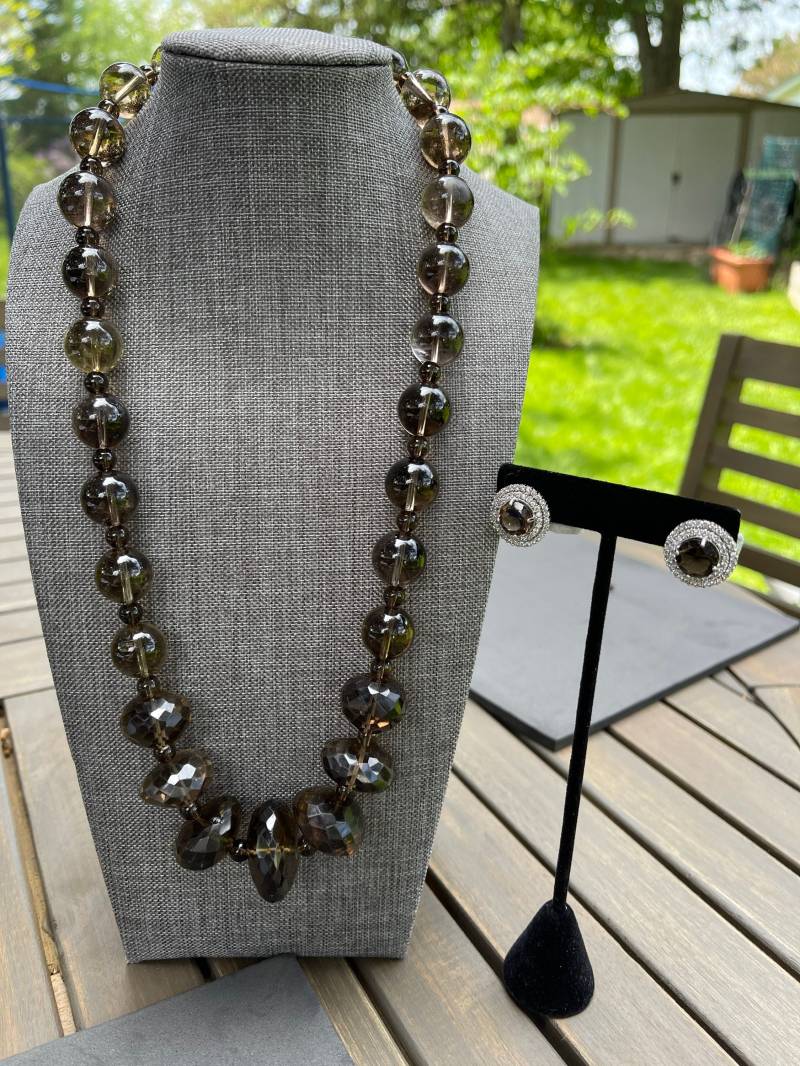 Rauchquarz Edelstein Halskette Mit Funkelndem Ohrring Rauchquarz Edelstein Halskette Mit Funkelndem Ohrring von LaRosaGems