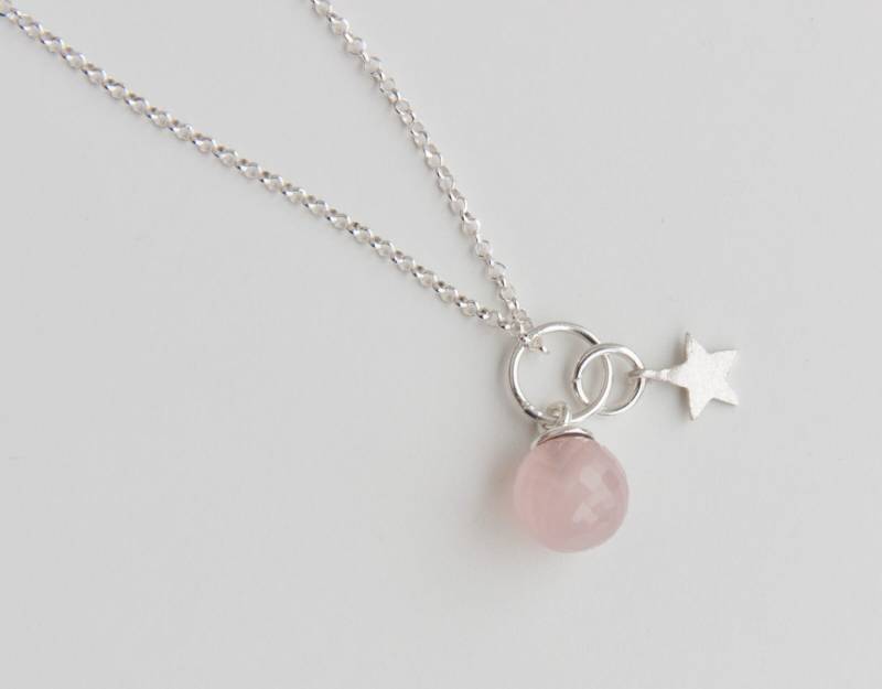 Lange Silberkette Mit Rosenquarzperle Und Silberstern Lange Silberkette Mit Rosenquarzperle Und Silberstern von LaRosaSchmuck